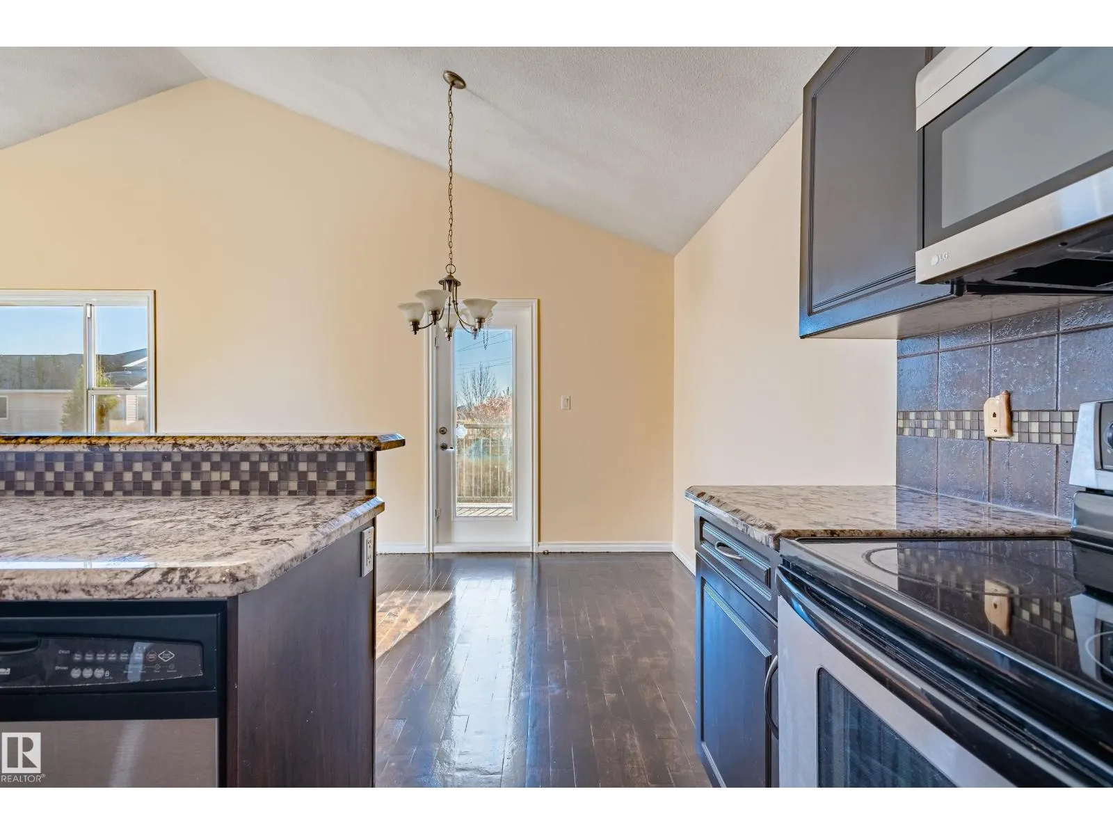 16311 55 ST NW NW
