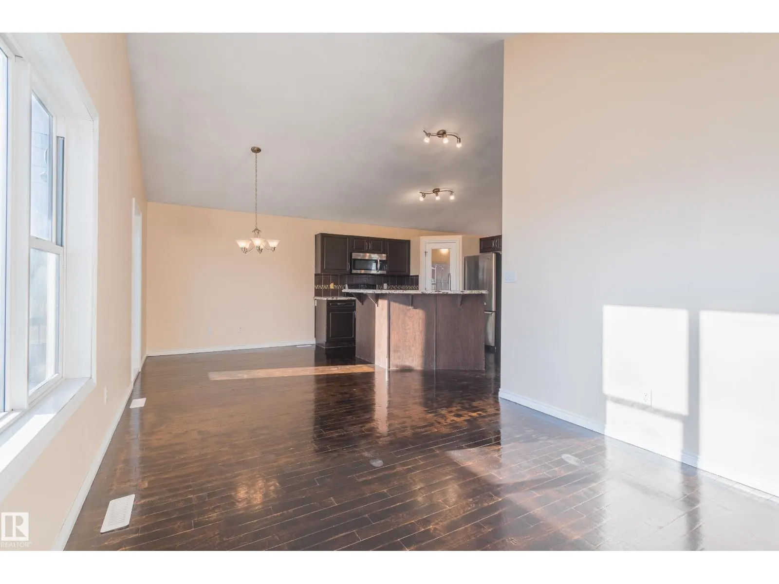 16311 55 ST NW NW