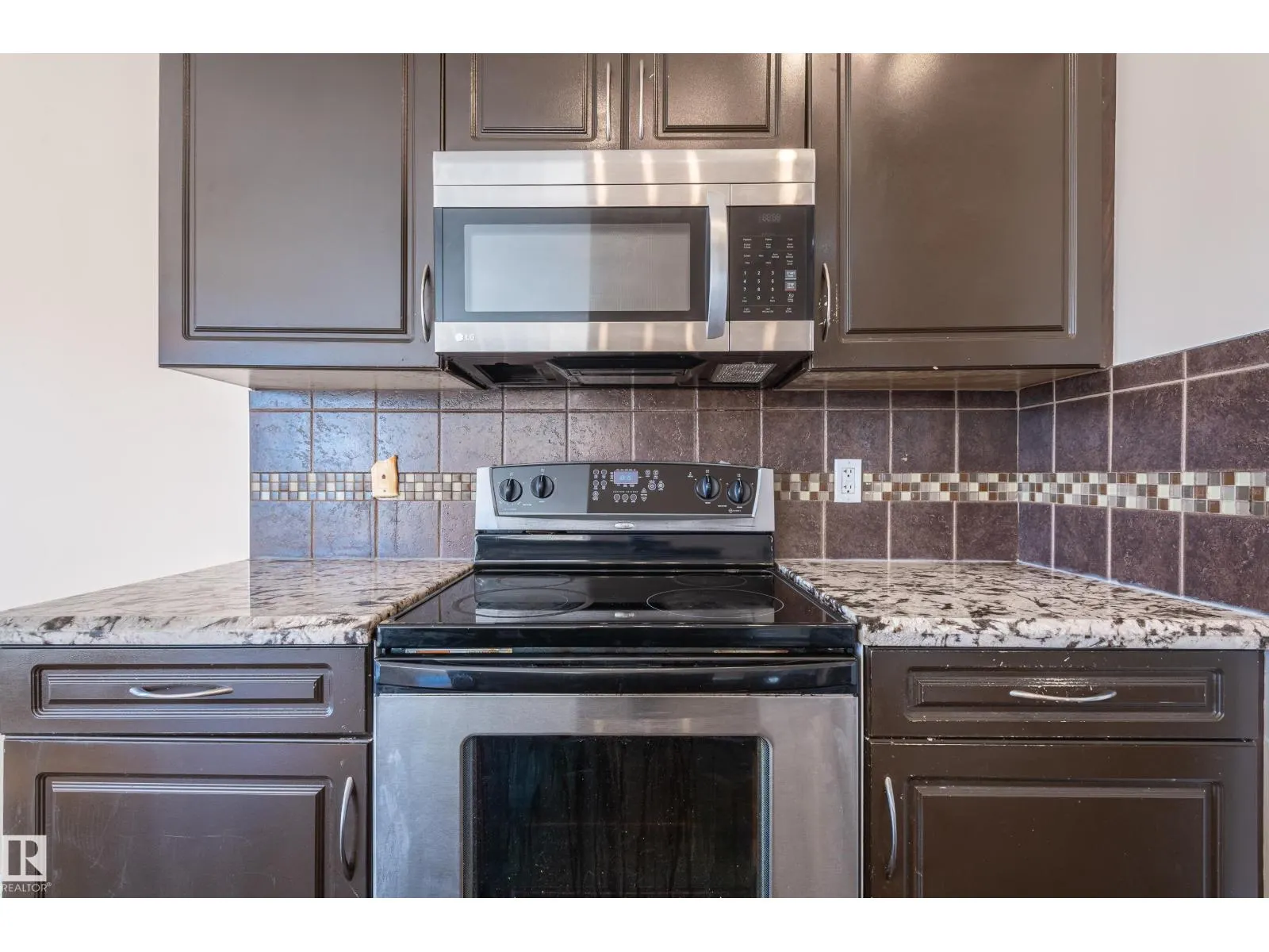 16311 55 ST NW NW