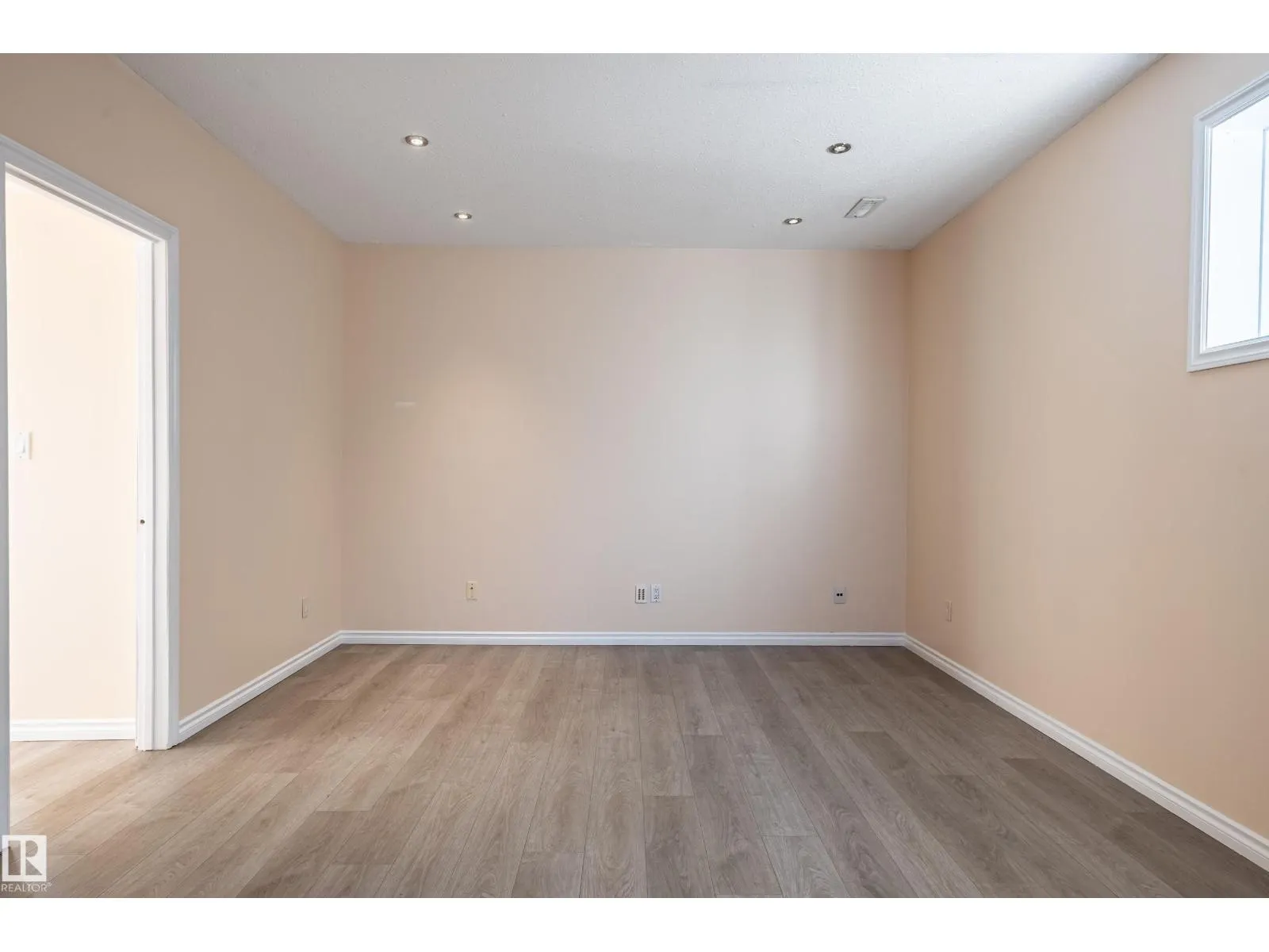 16311 55 ST NW NW
