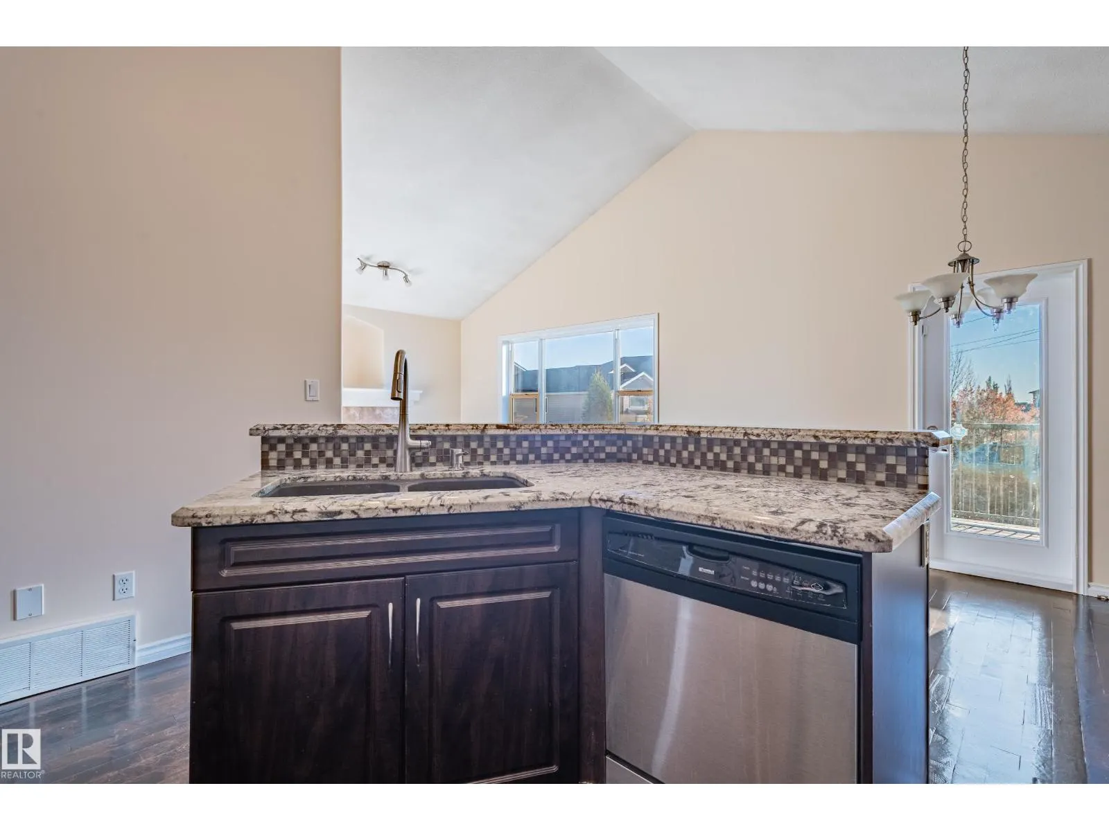 16311 55 ST NW NW