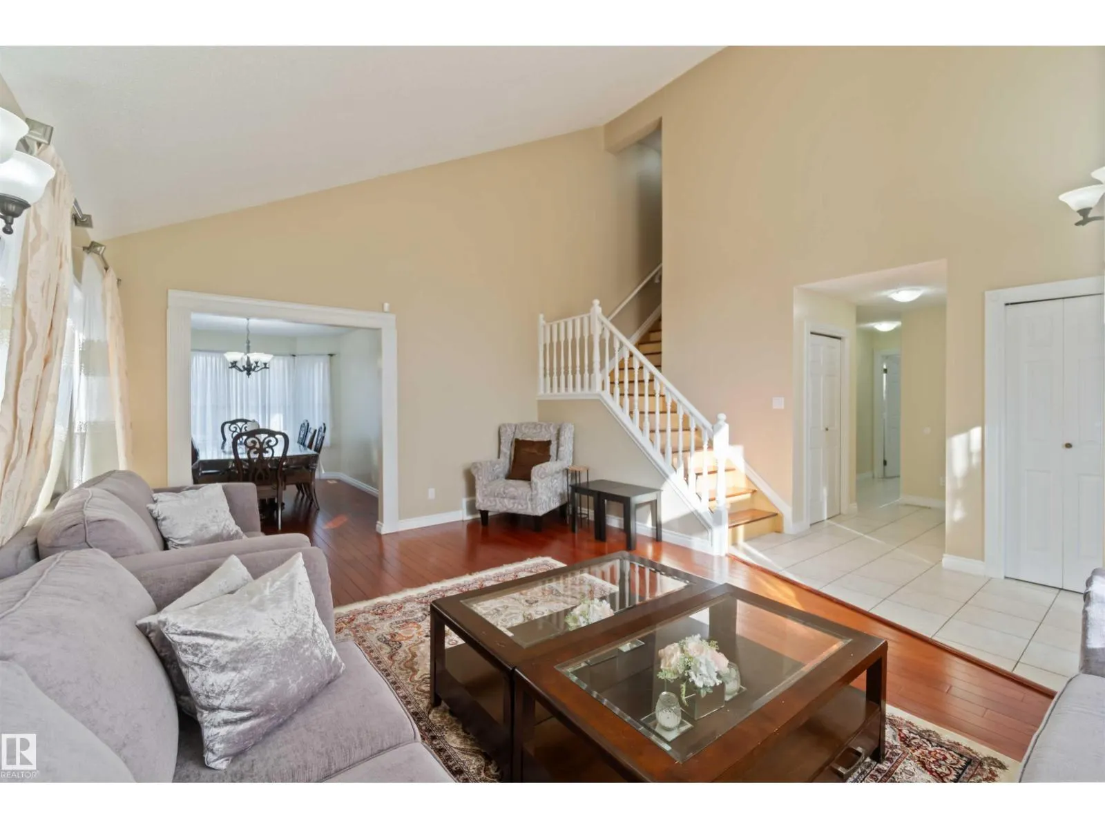 18204 61 AV NW