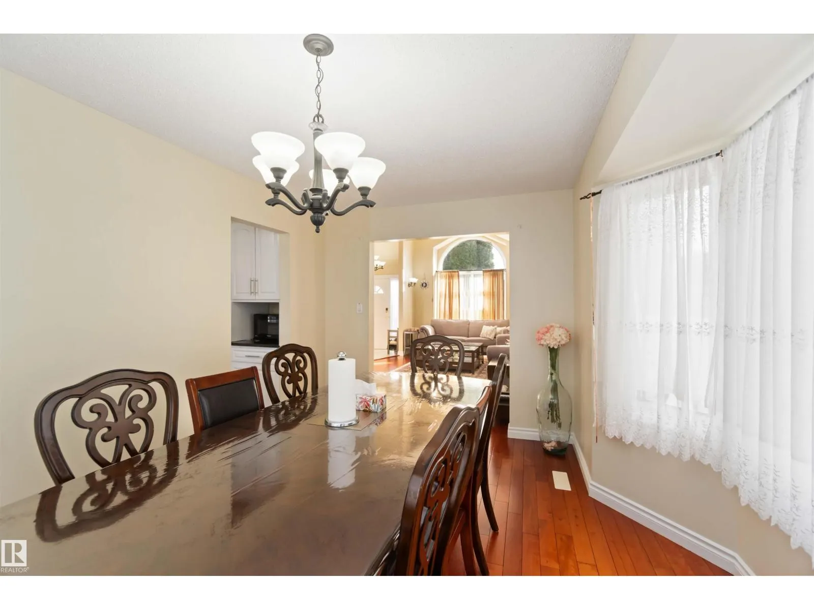 18204 61 AV NW