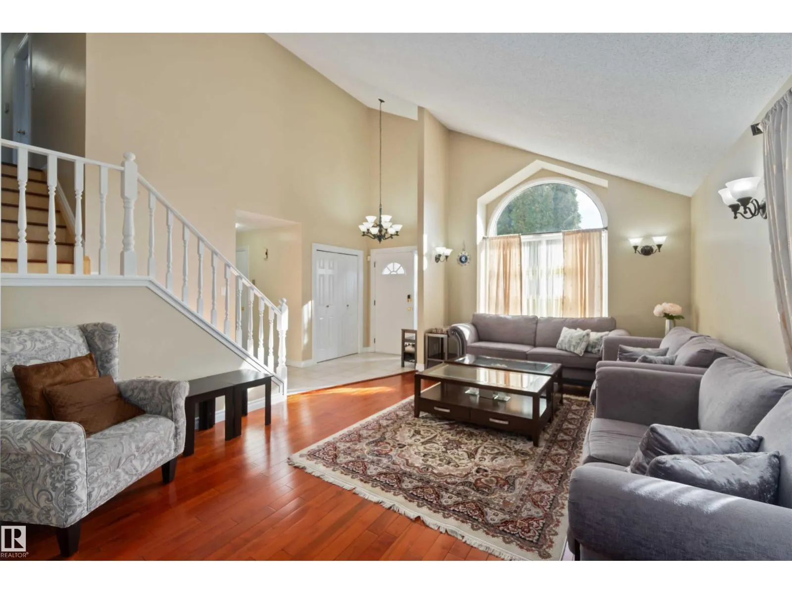 18204 61 AV NW