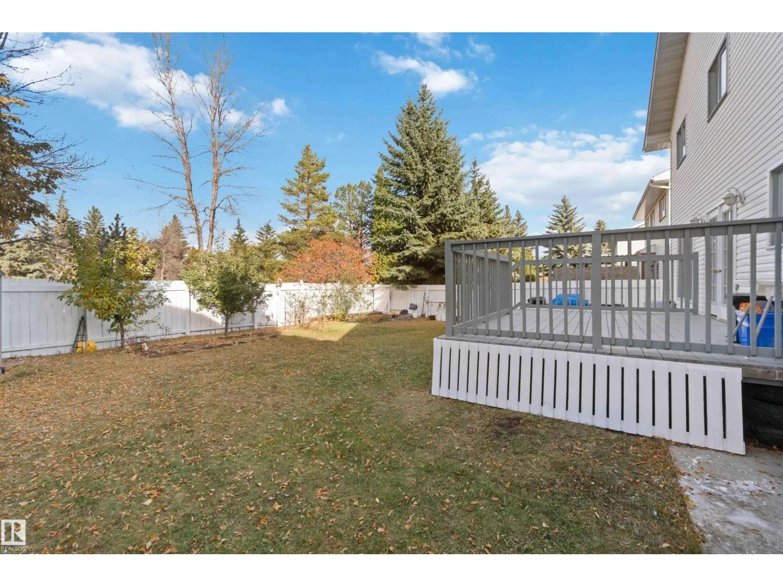 18204 61 AV NW