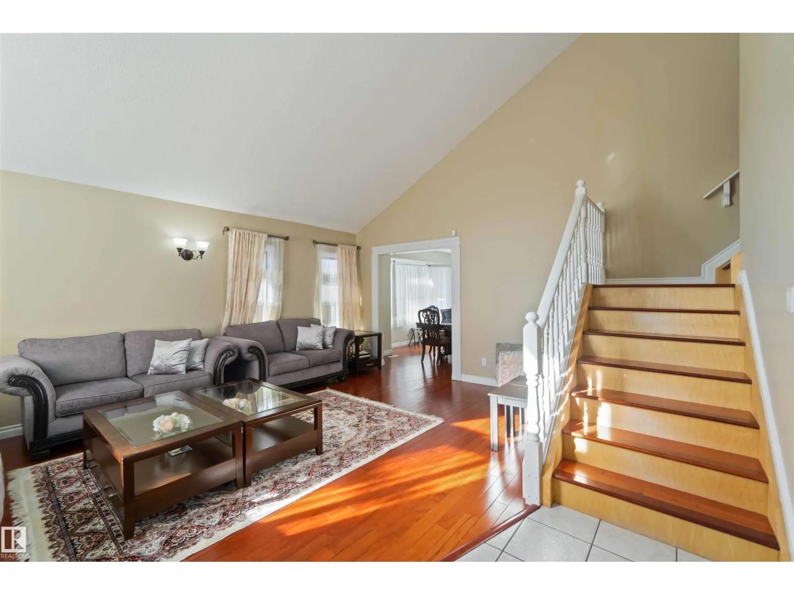18204 61 AV NW