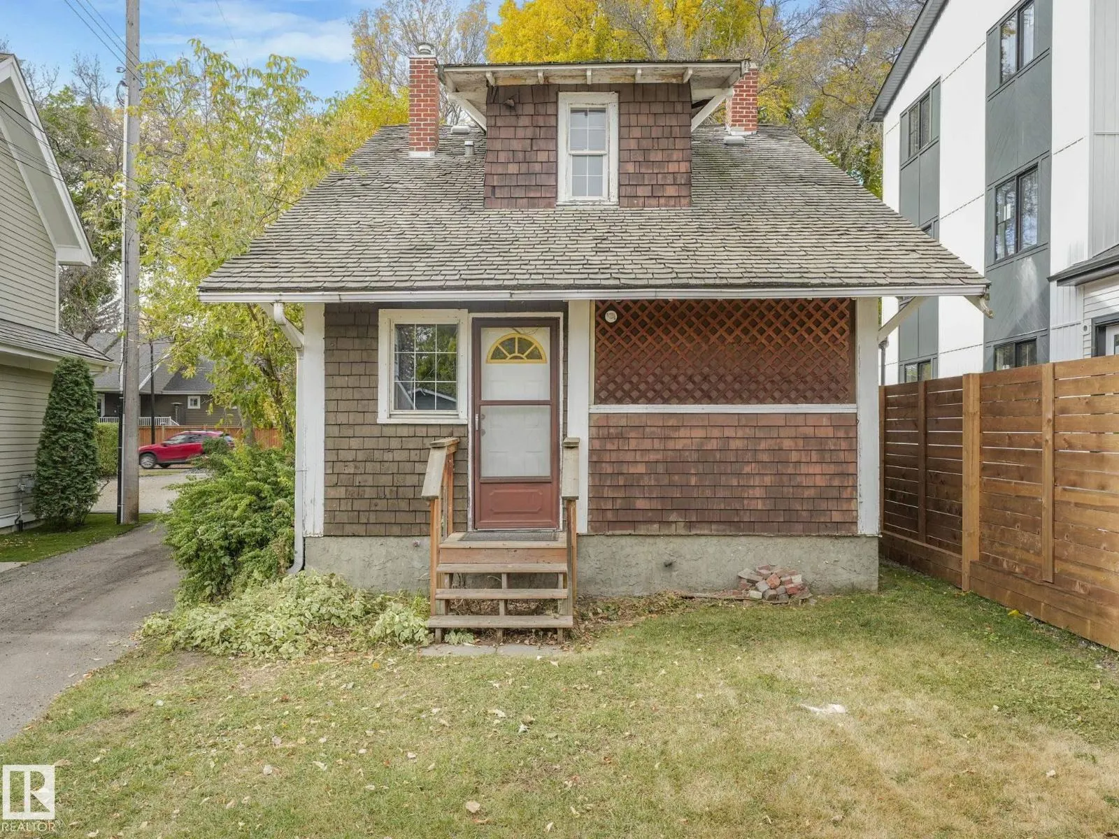 11119 62 ST NW