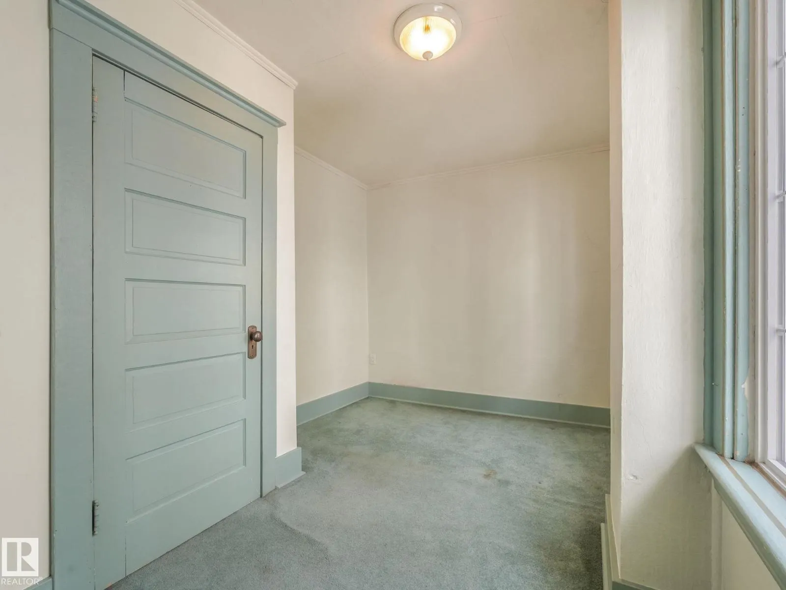 11119 62 ST NW