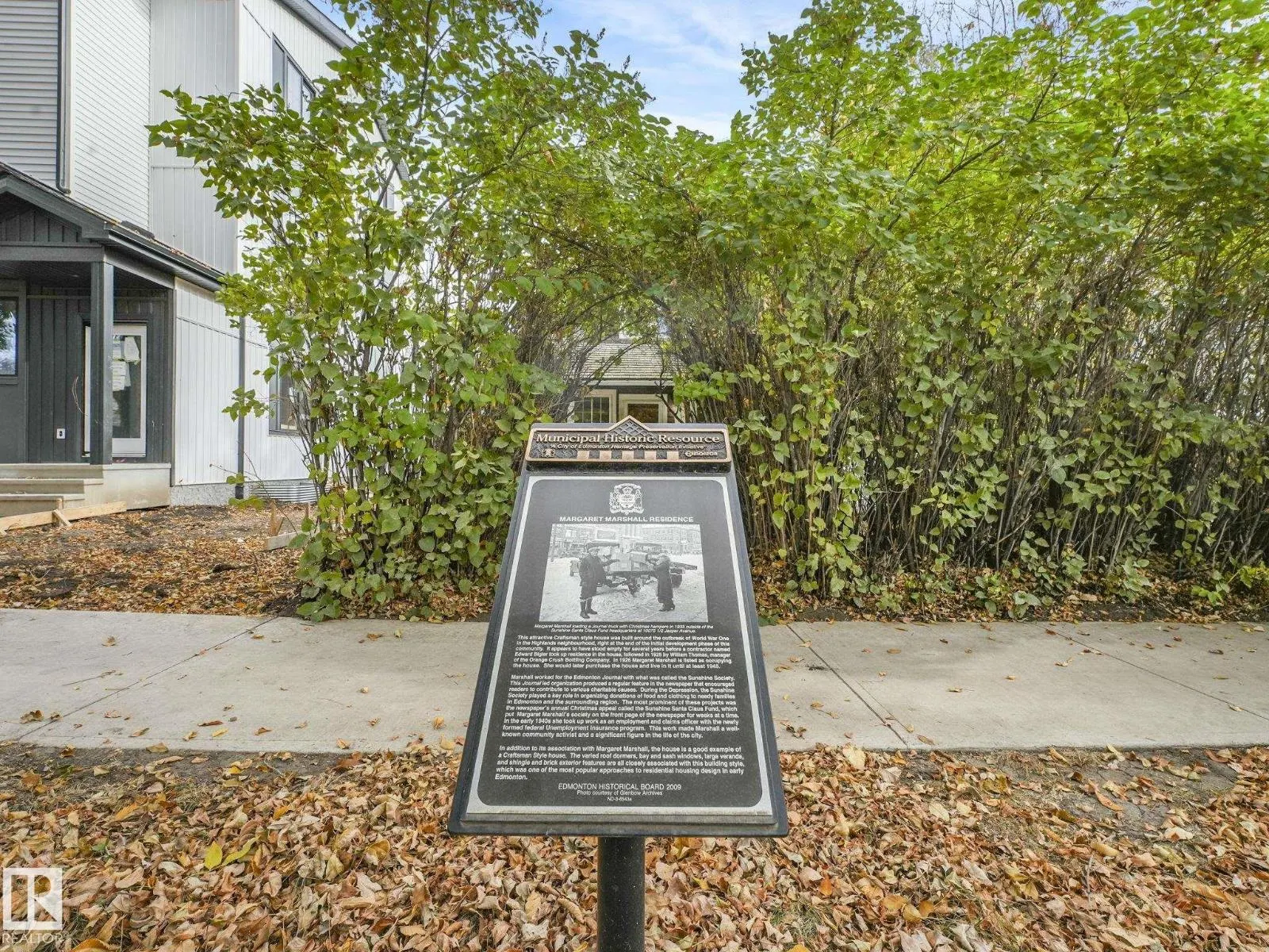 11119 62 ST NW