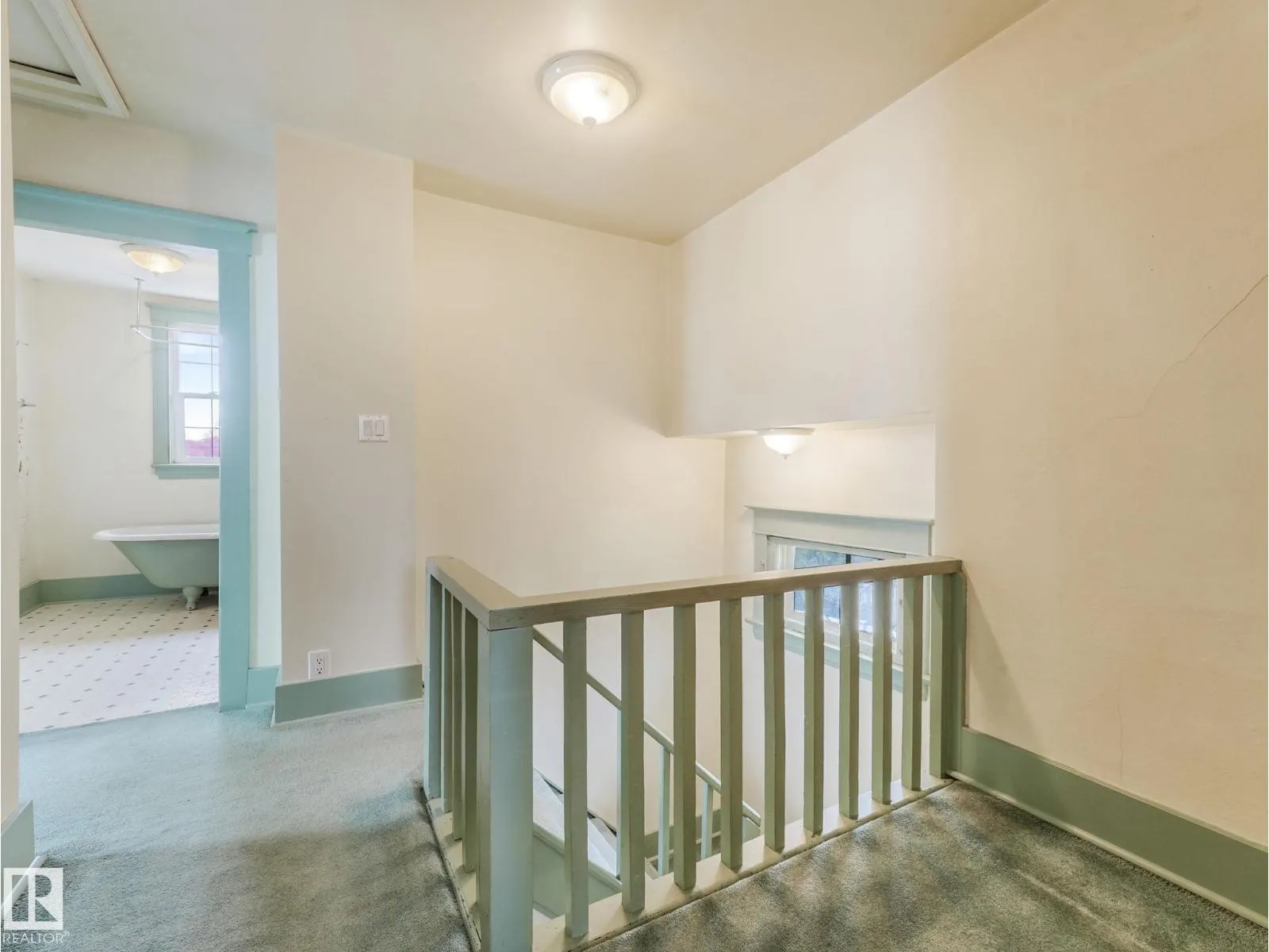 11119 62 ST NW