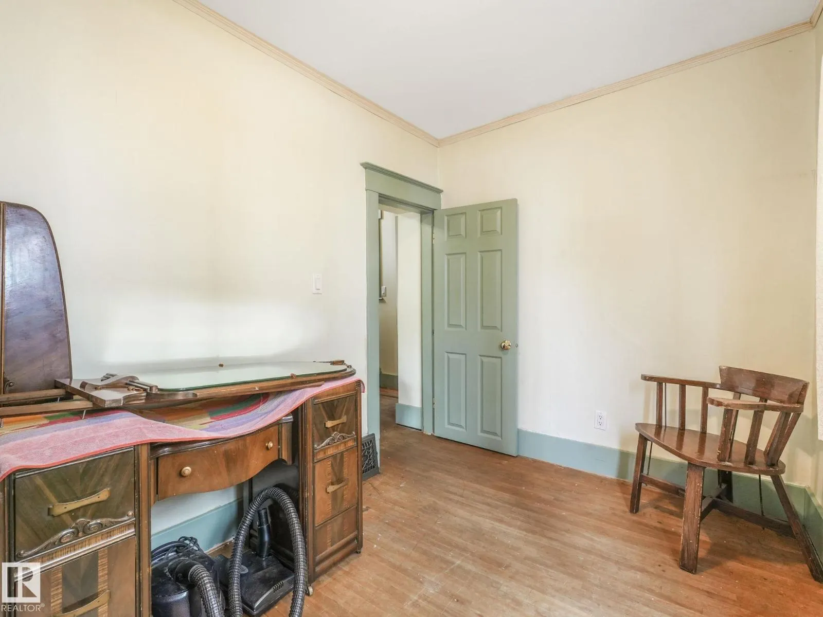 11119 62 ST NW