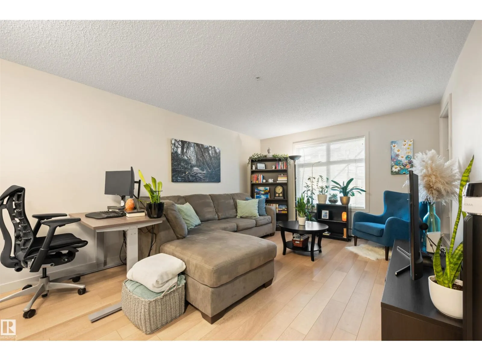 #158 7805 71 ST NW