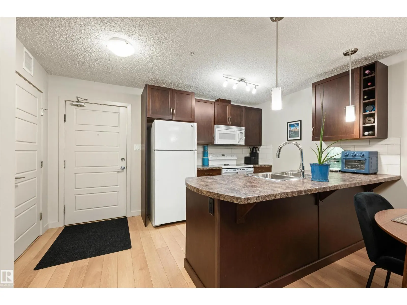 #158 7805 71 ST NW