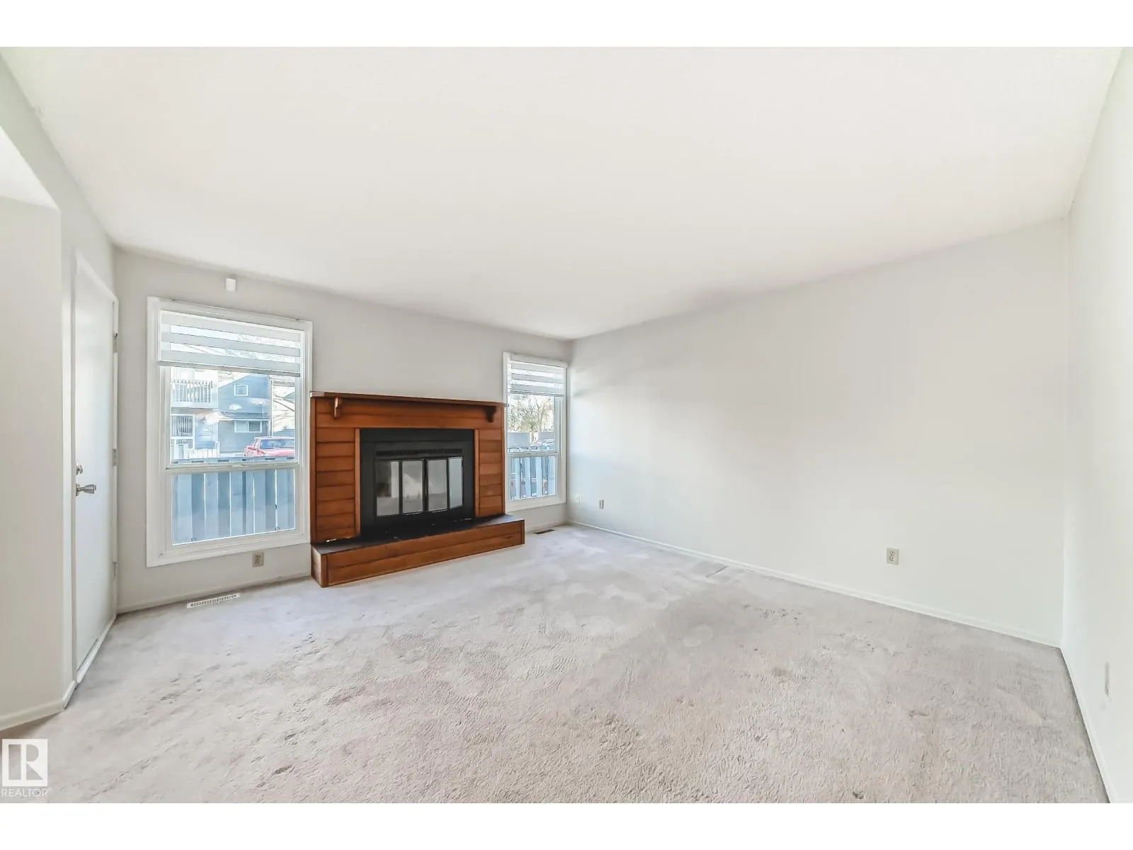#27 4610 17 AV NW