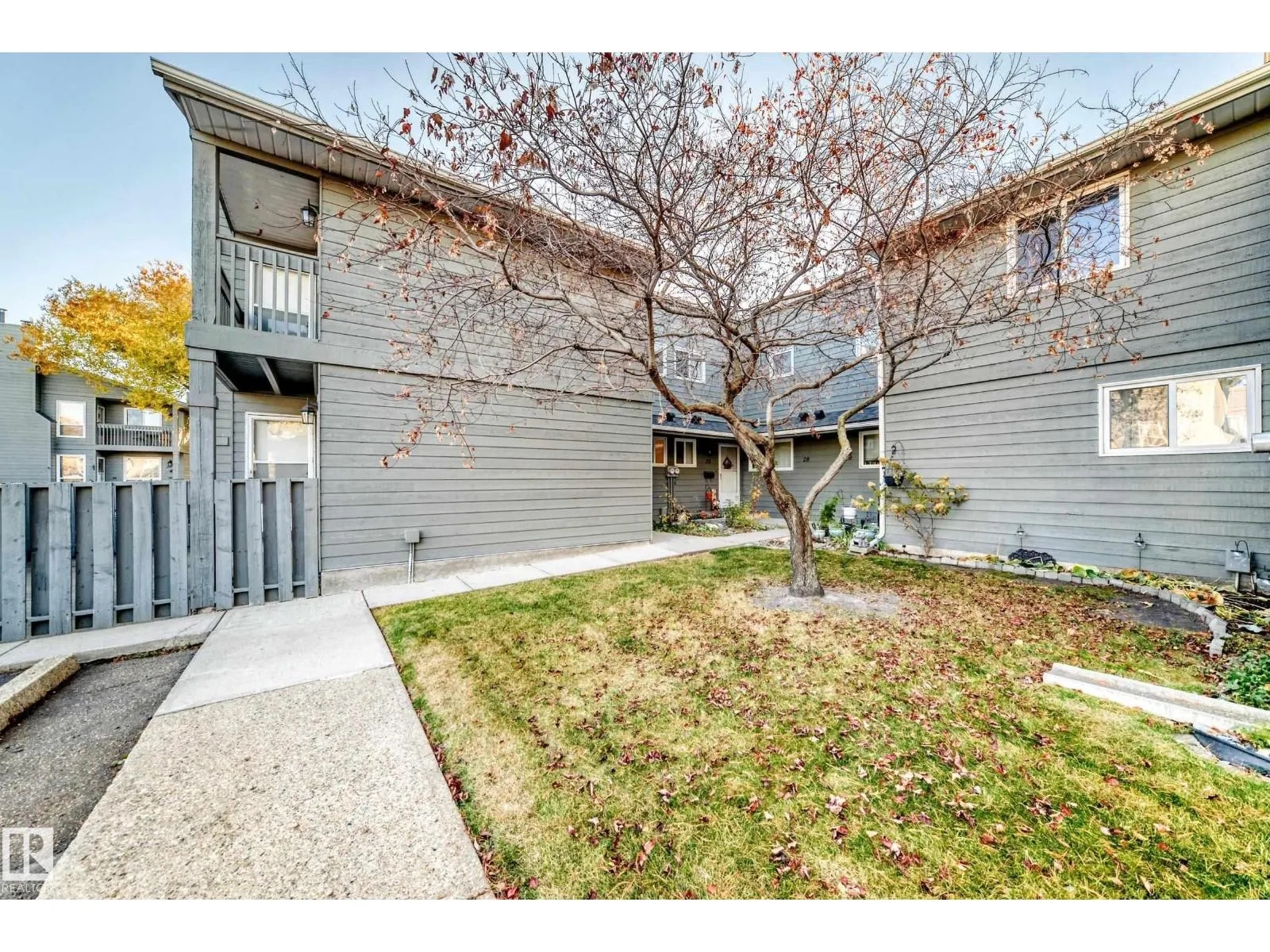#27 4610 17 AV NW