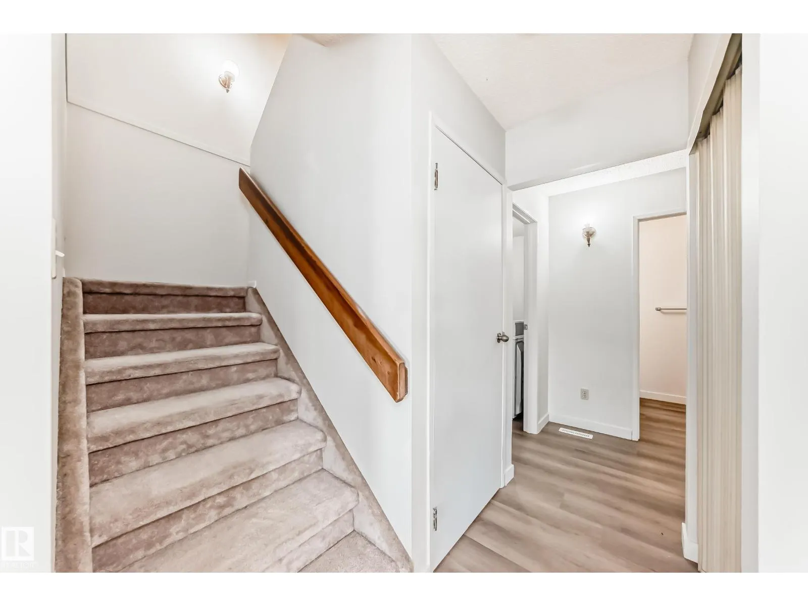 #27 4610 17 AV NW