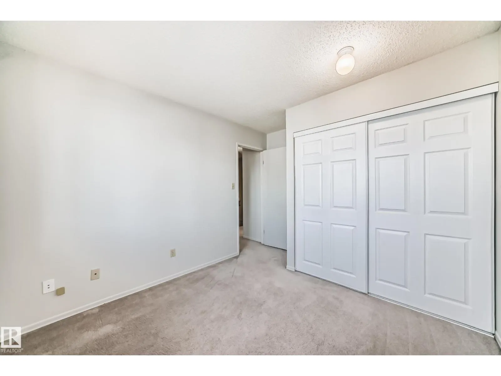 #27 4610 17 AV NW