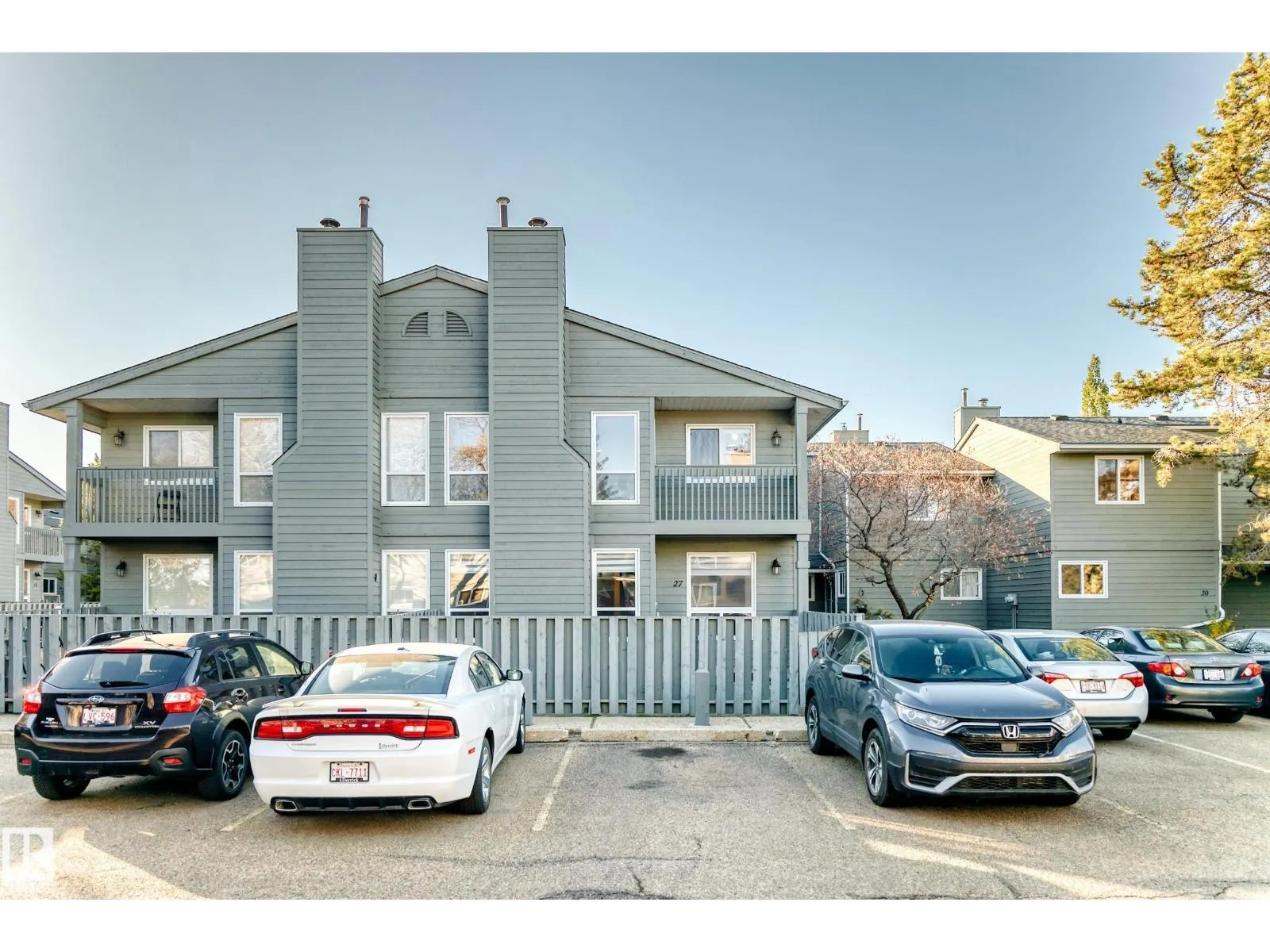 #27 4610 17 AV NW
