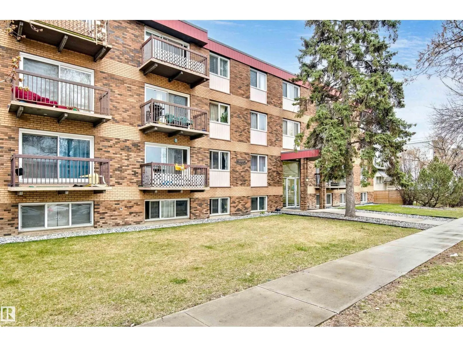 #402 10725 111 ST NW