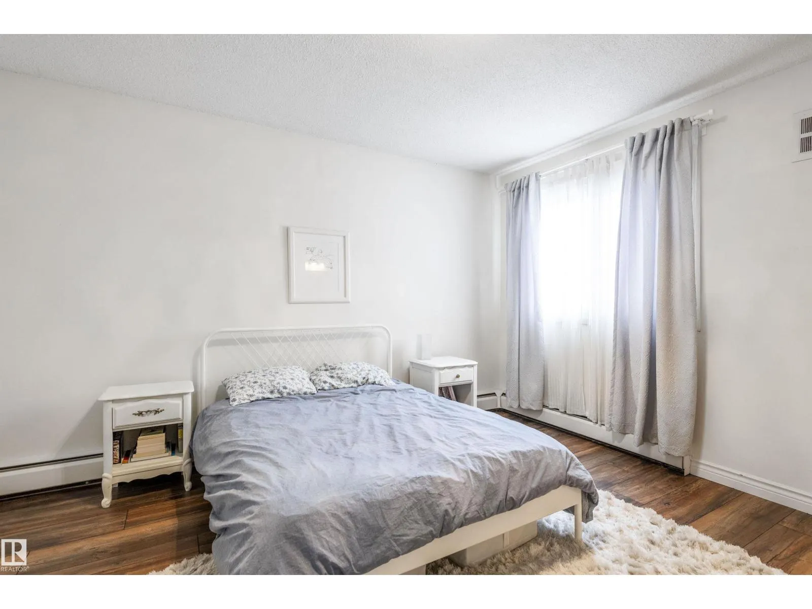 #402 10725 111 ST NW