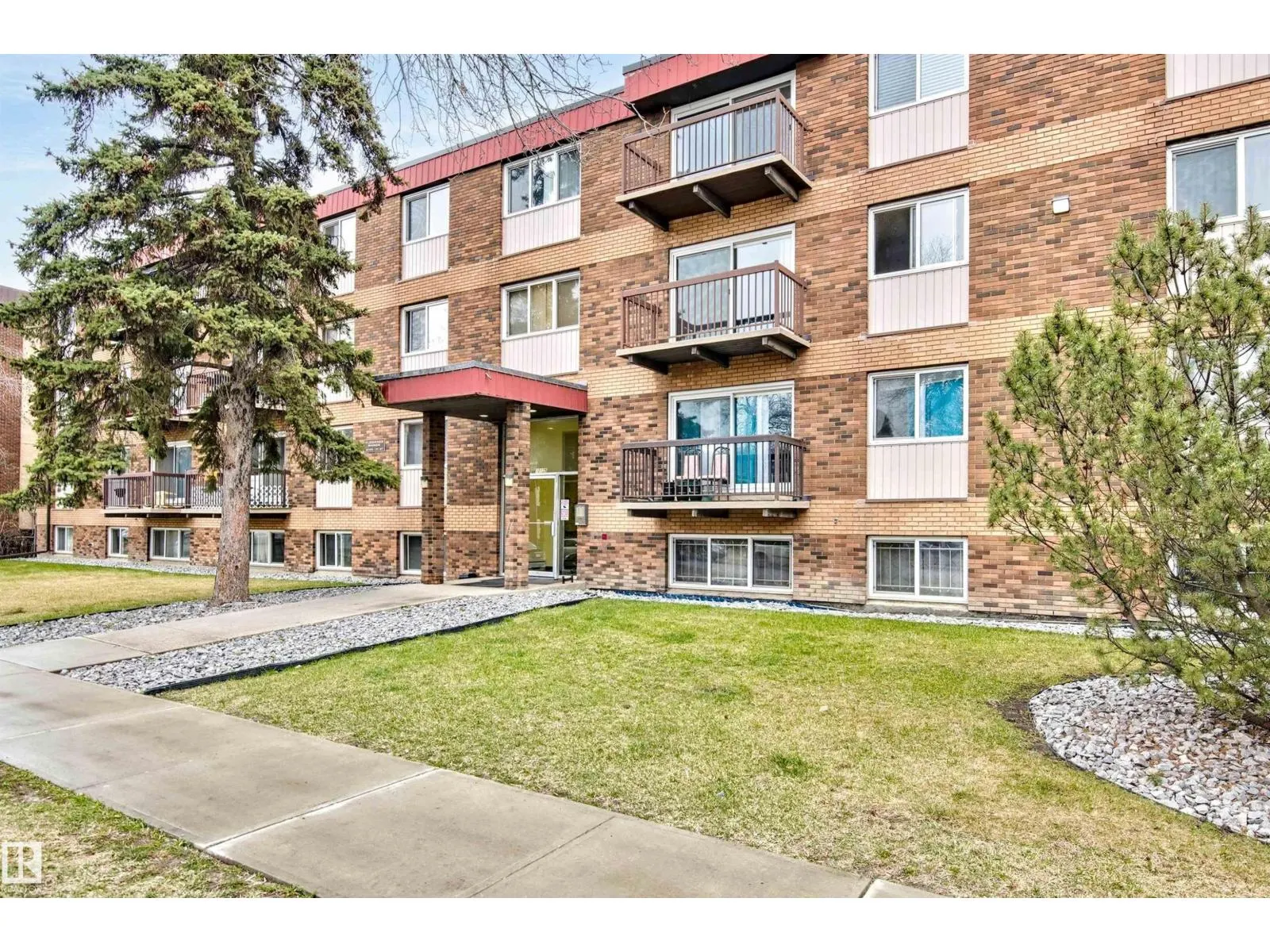 #402 10725 111 ST NW