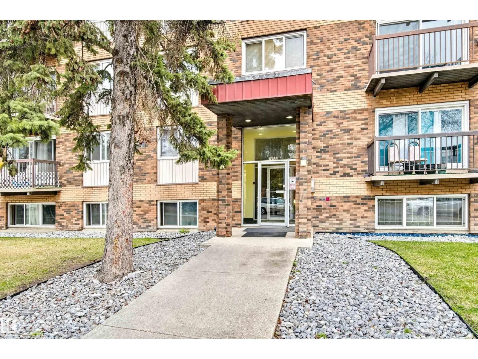 #402 10725 111 ST NW