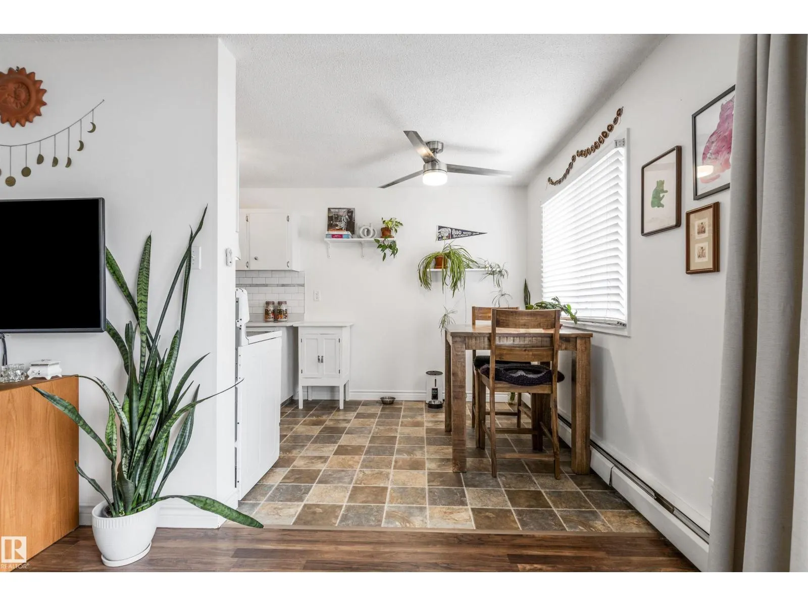 #402 10725 111 ST NW