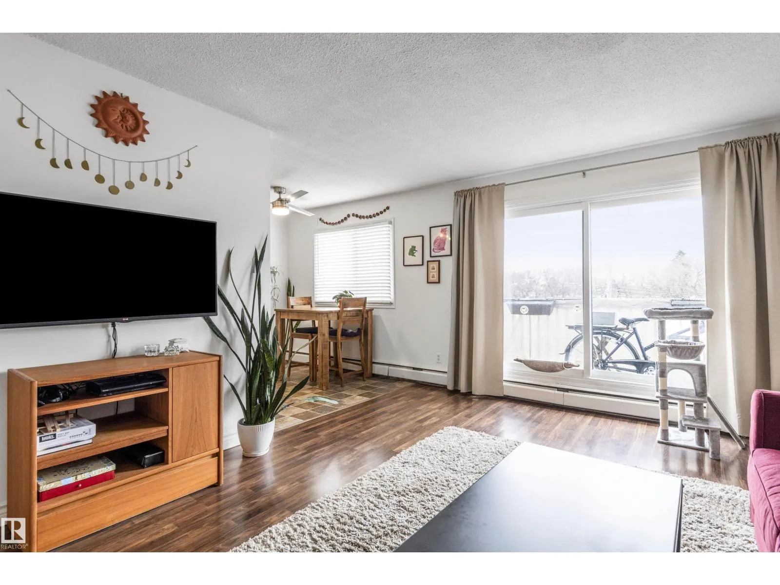 #402 10725 111 ST NW