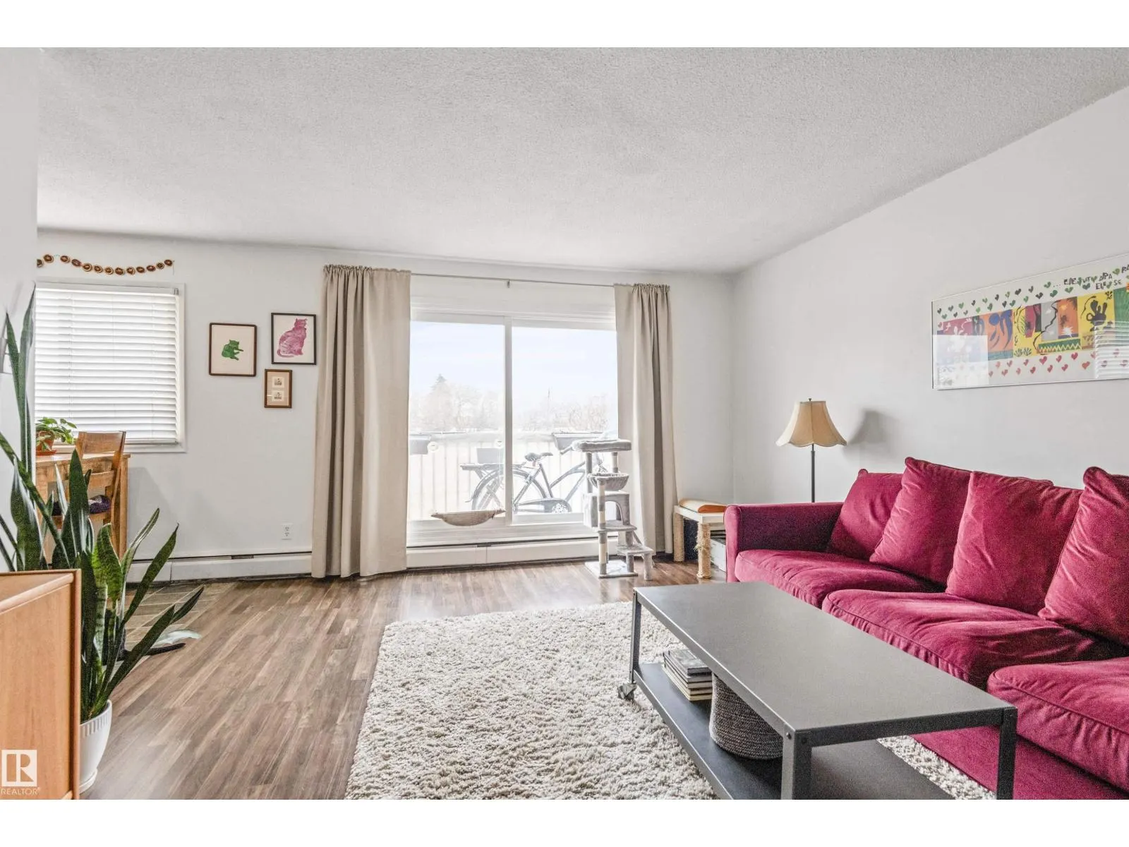 #402 10725 111 ST NW