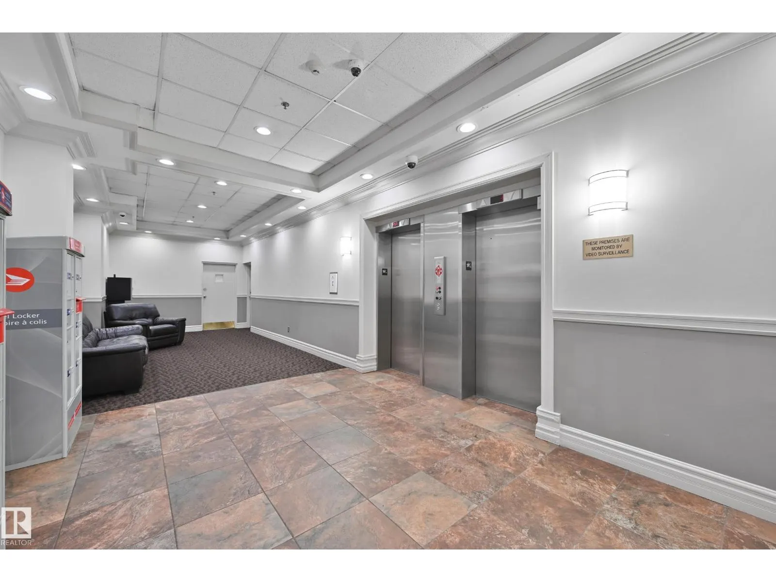 #723 10160 114 ST NW