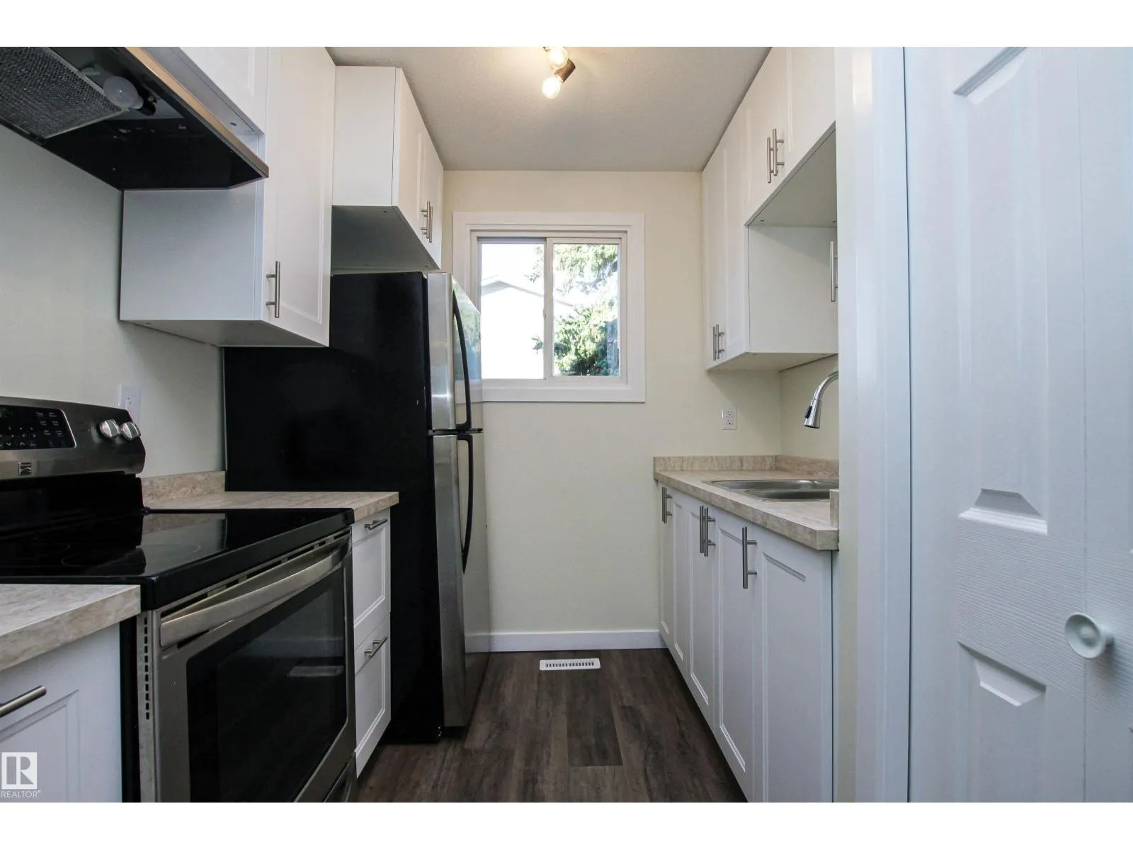 6420 180 ST NW