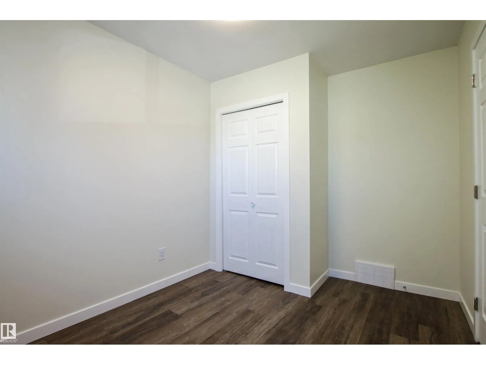 6420 180 ST NW