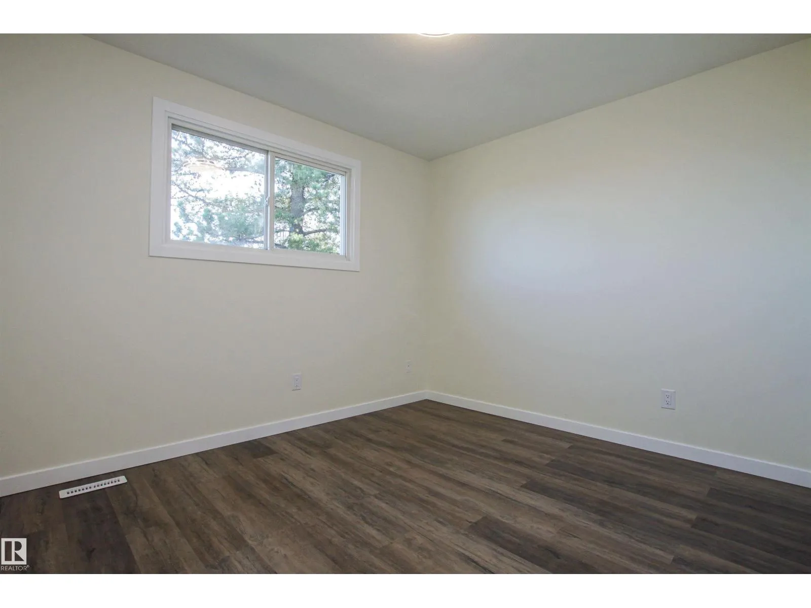 6420 180 ST NW