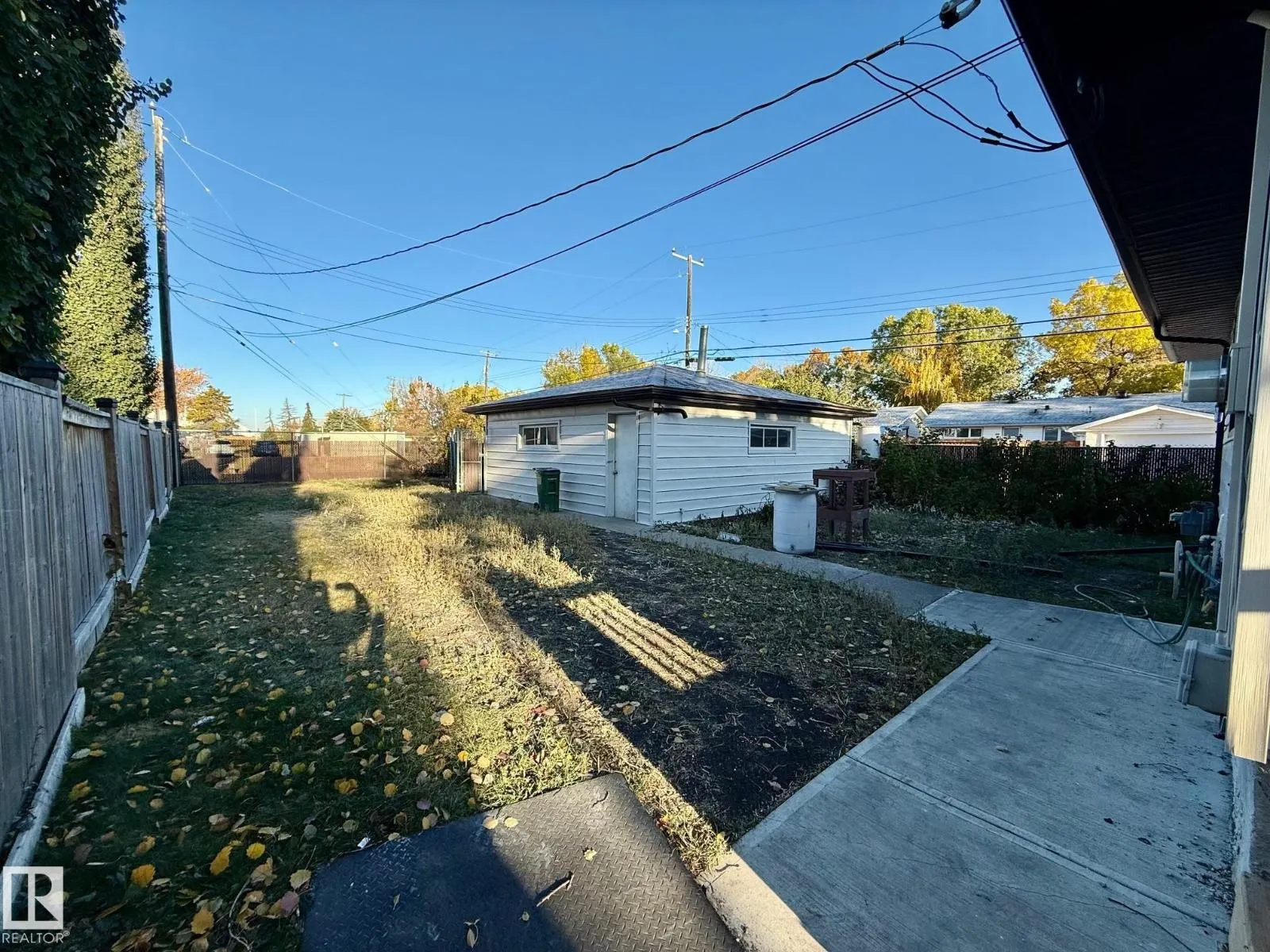 10458 166 ST NW