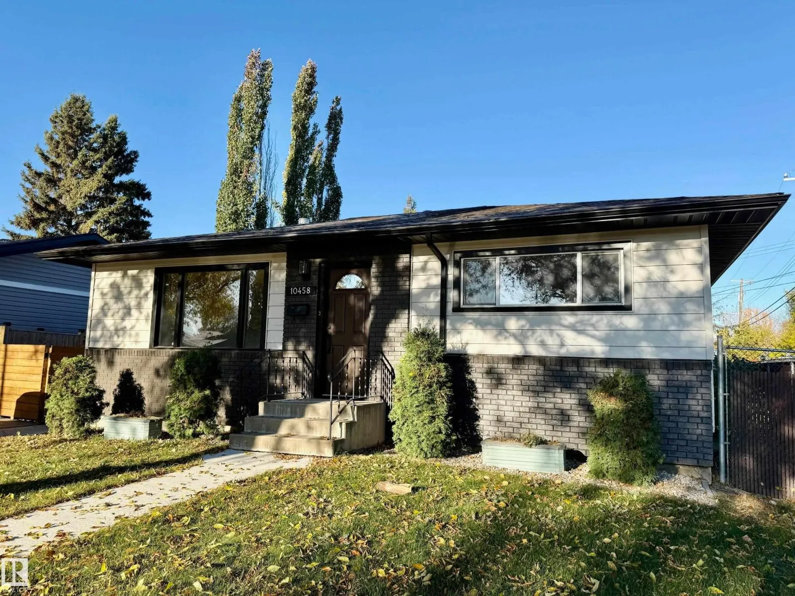 10458 166 ST NW