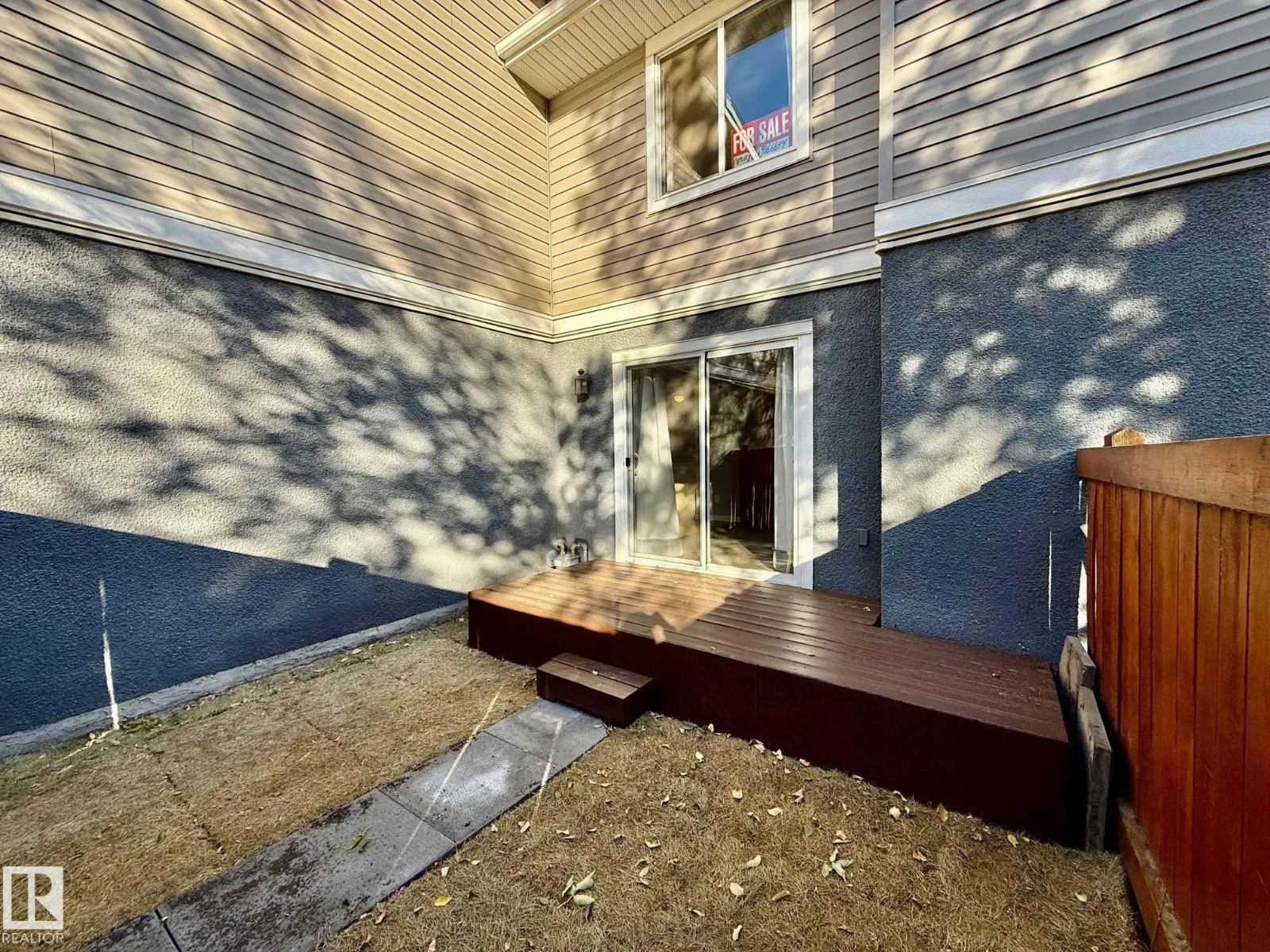 668 LAKEWOOD RD N NW