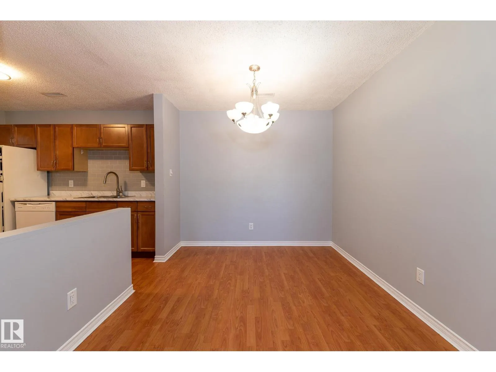 #67 1503 MILL WOODS RD NW