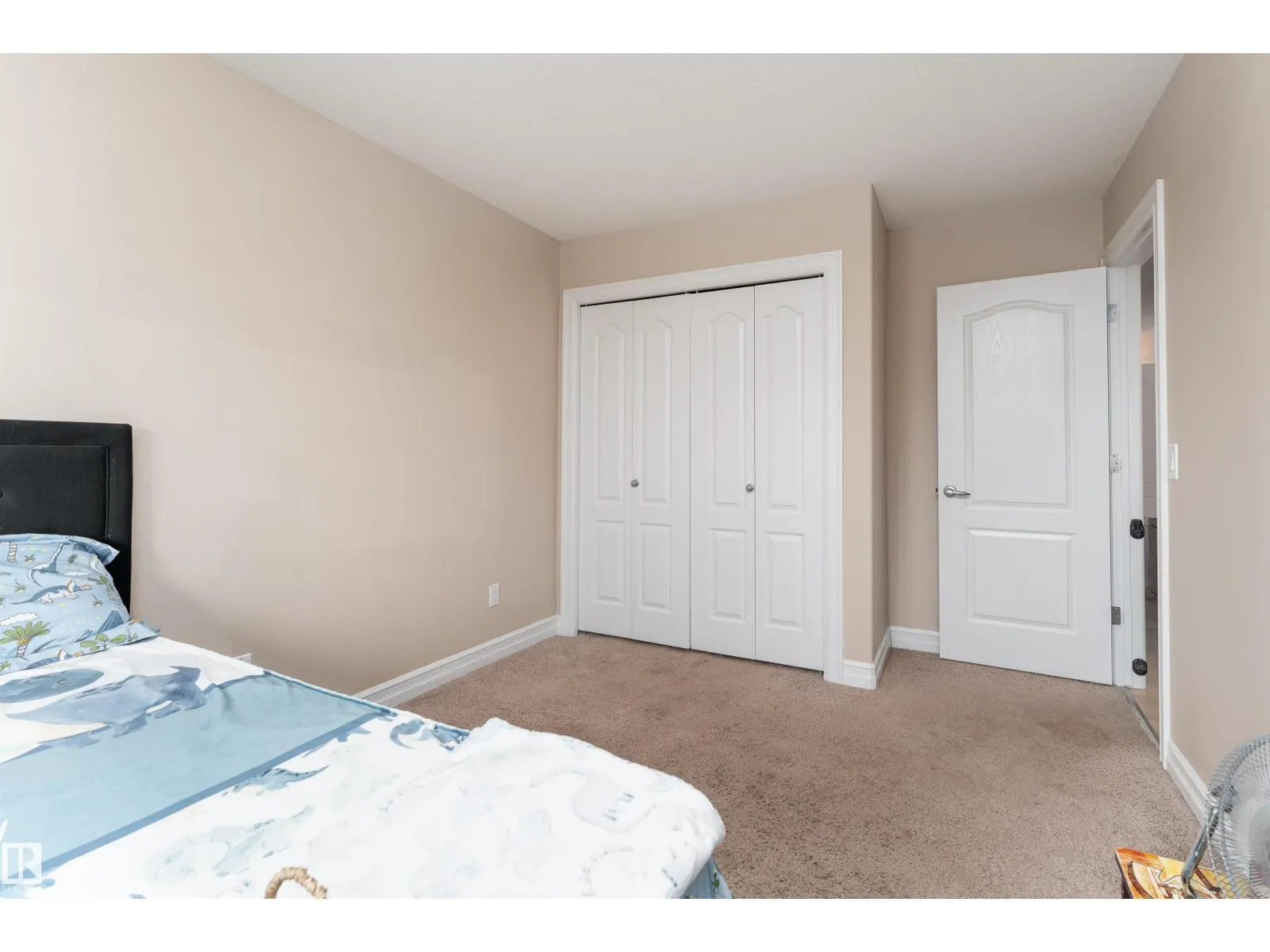 11535 16 AV SW