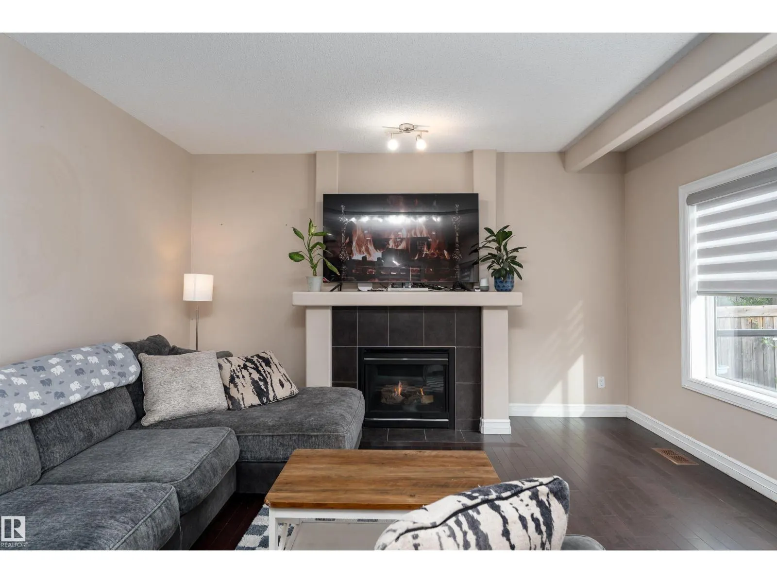 11535 16 AV SW