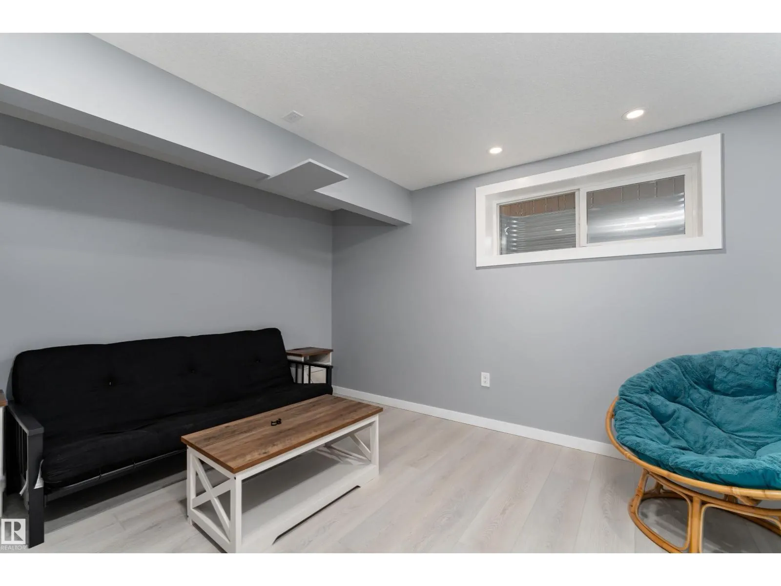 11535 16 AV SW