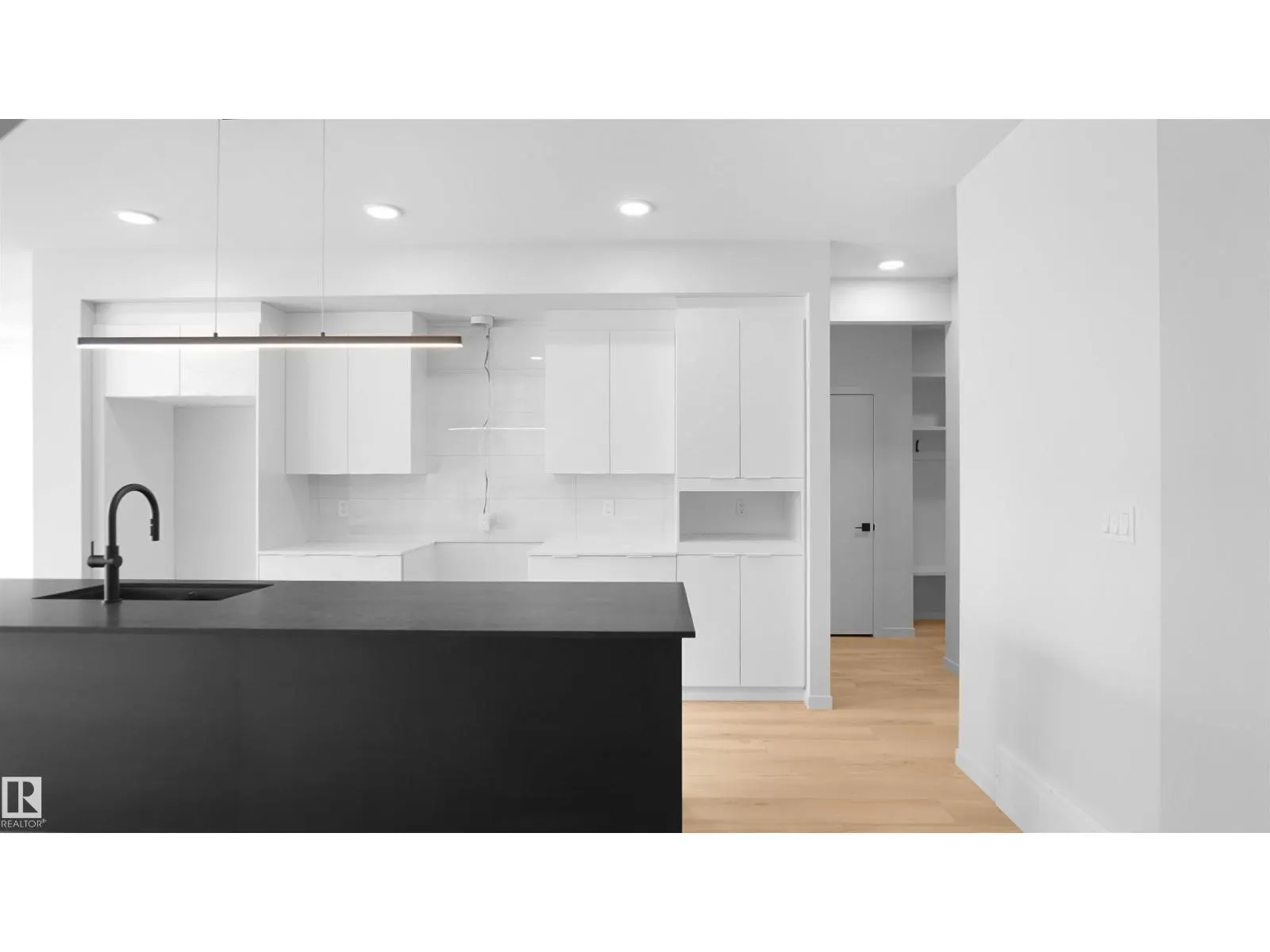 109 ELSINORE PL NW