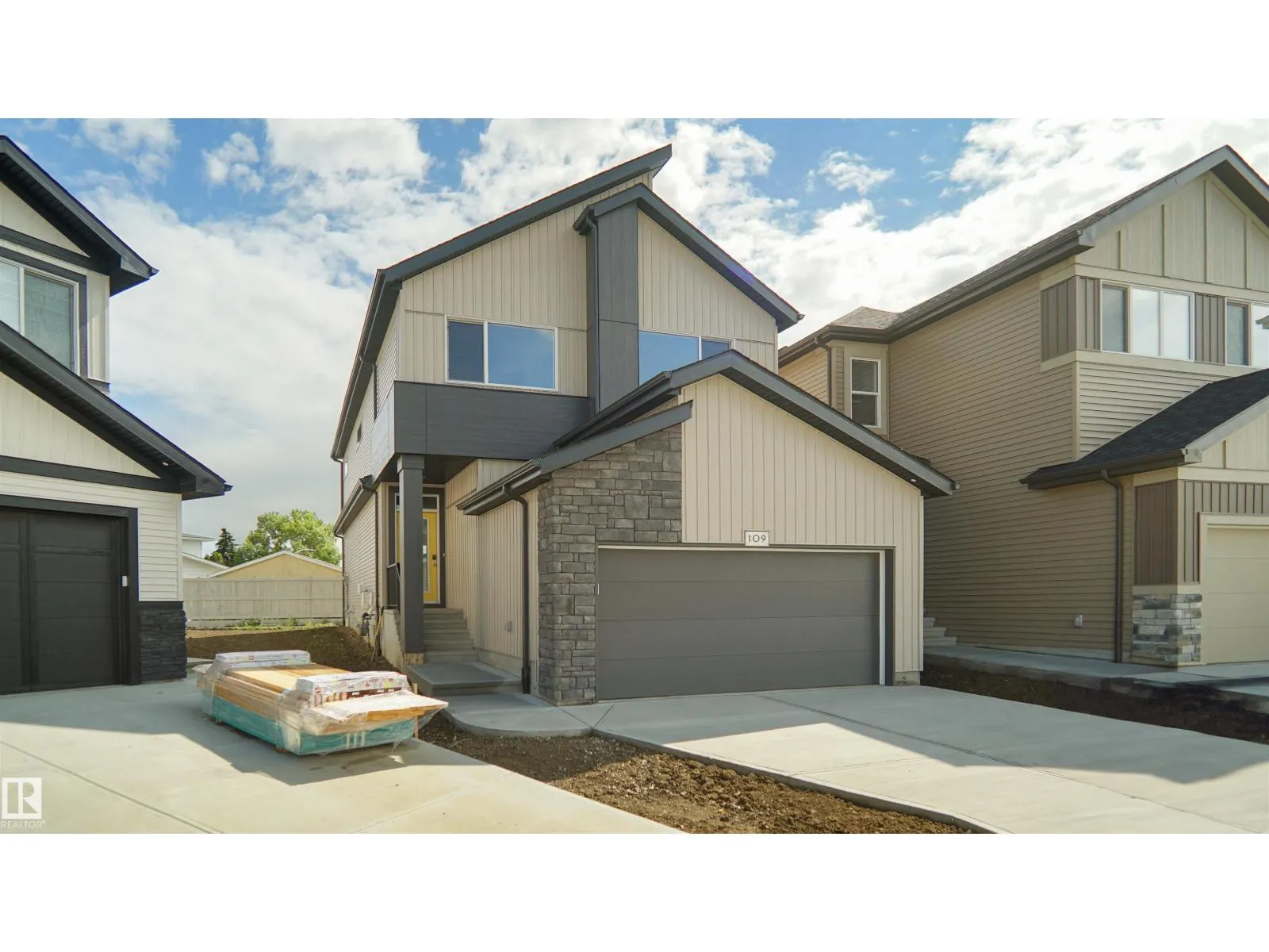 109 ELSINORE PL NW