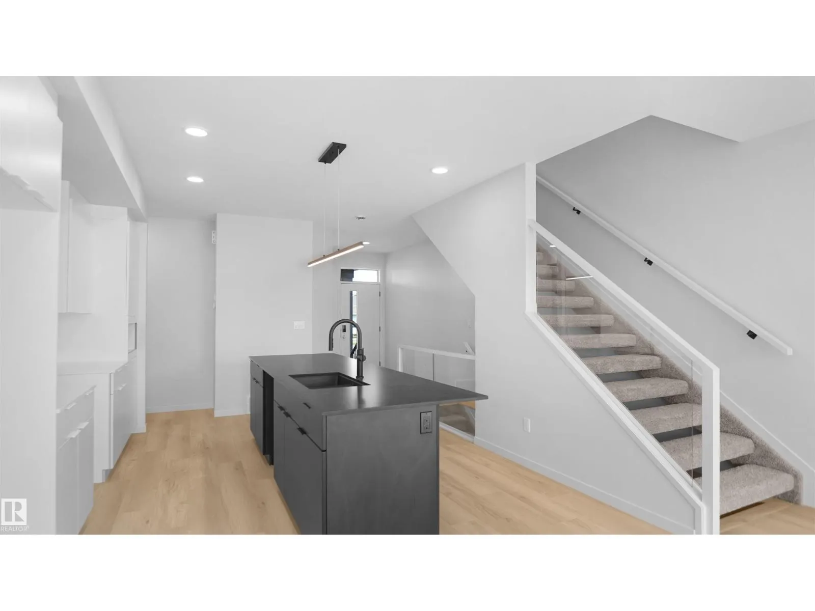 109 ELSINORE PL NW