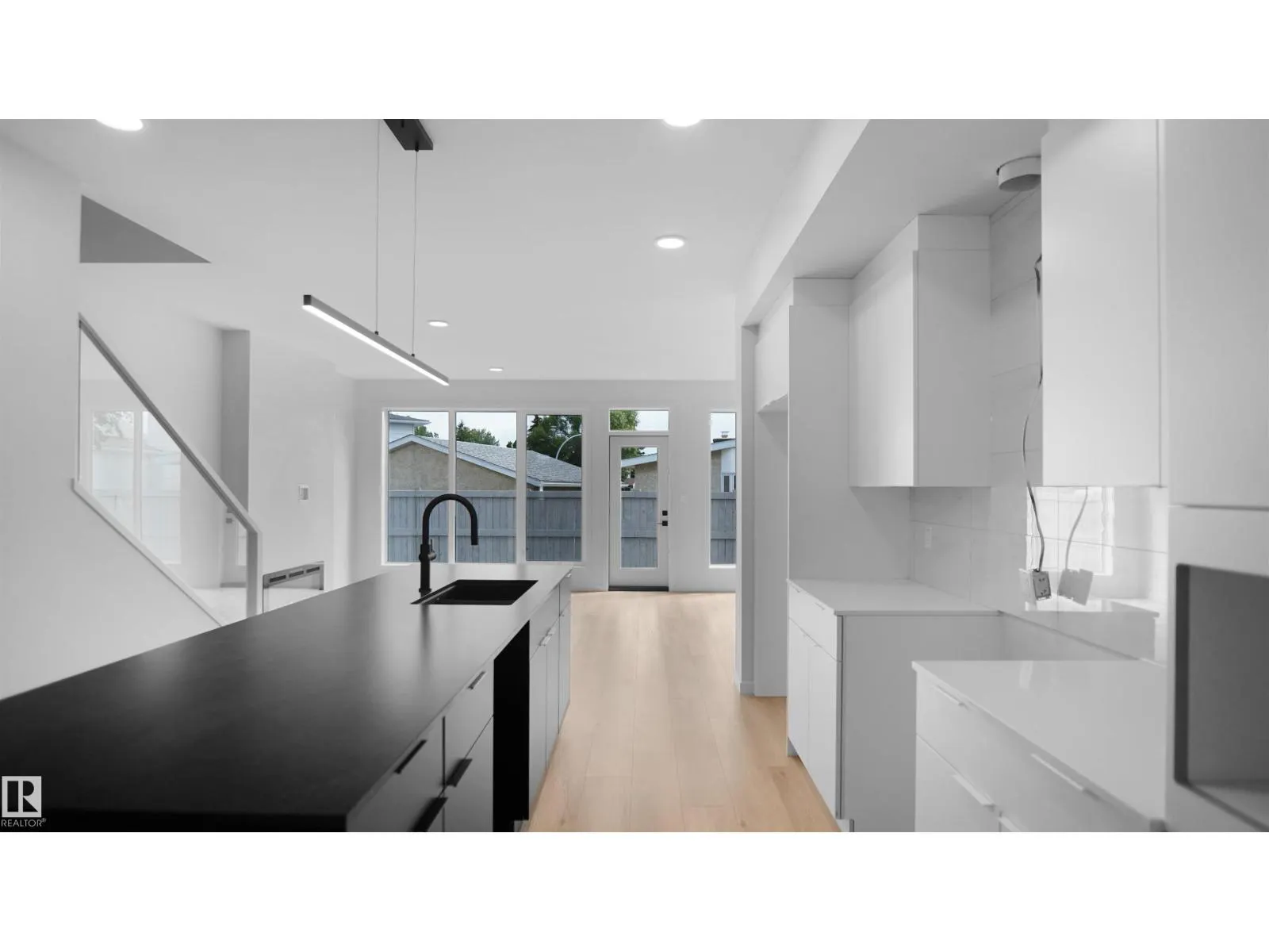 109 ELSINORE PL NW