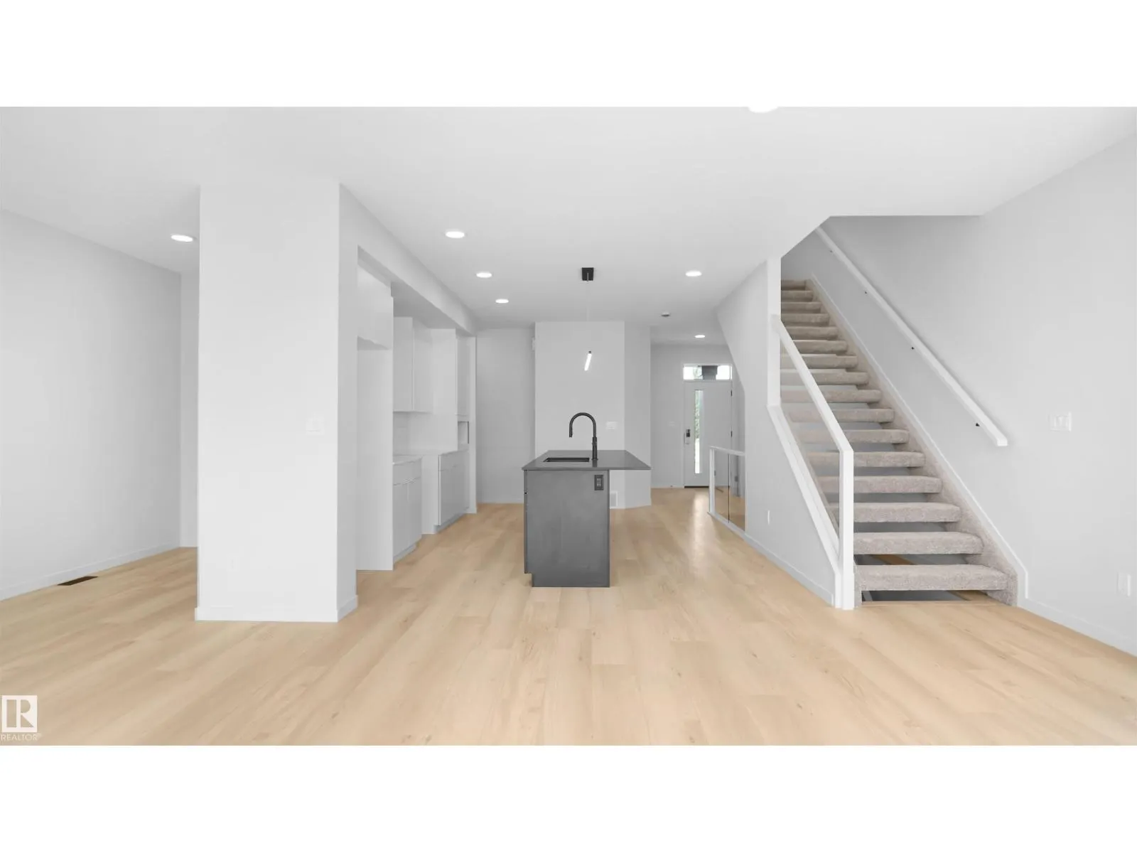 109 ELSINORE PL NW
