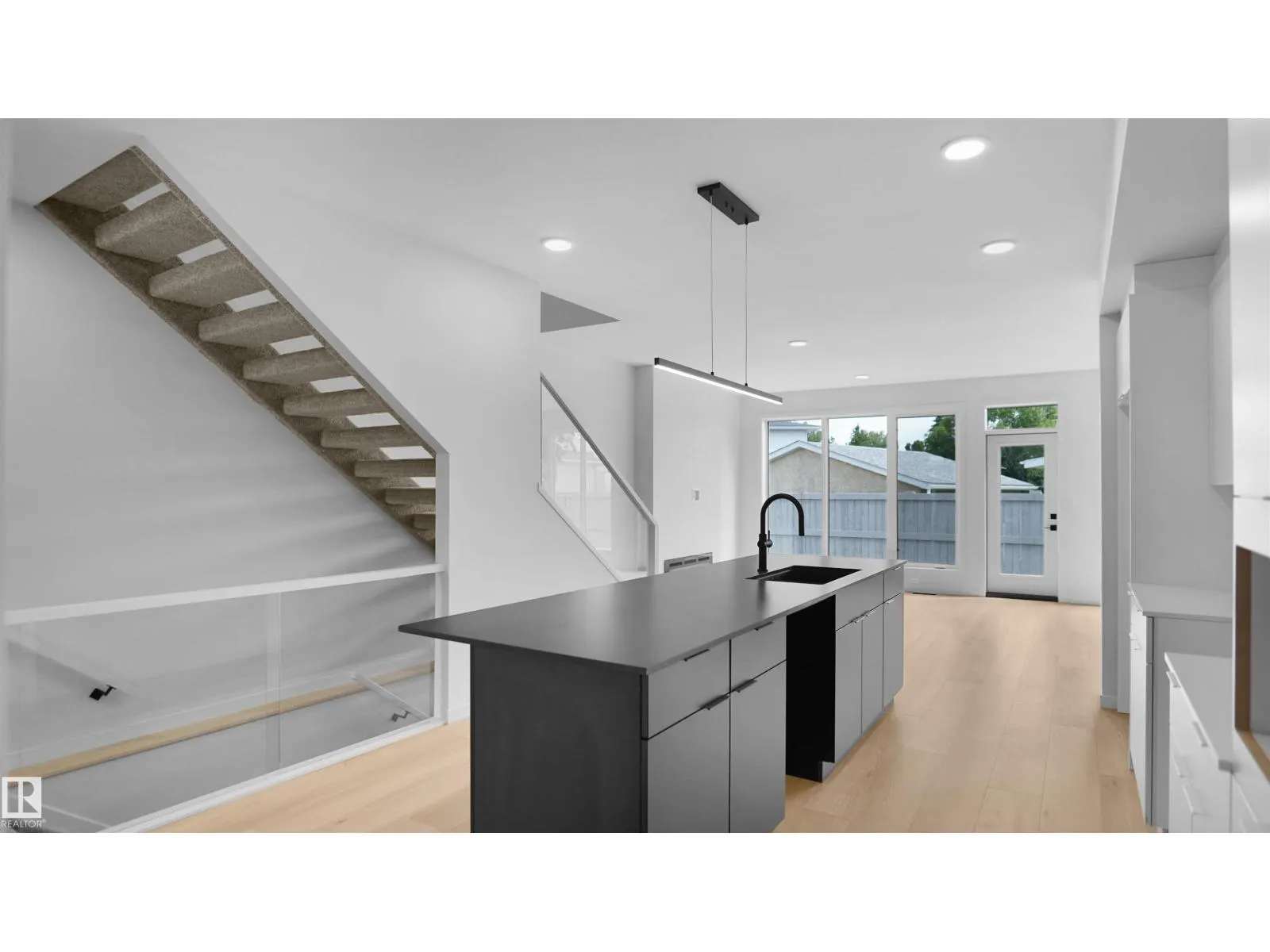 109 ELSINORE PL NW
