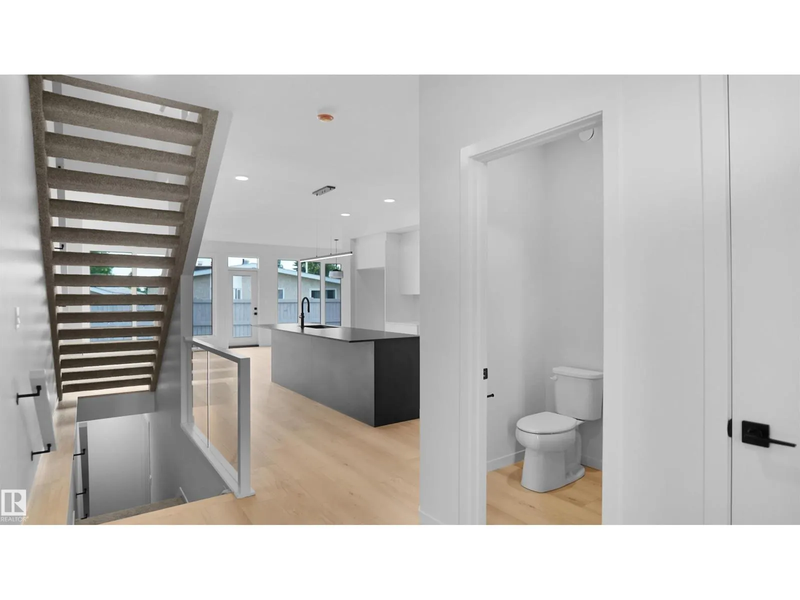 109 ELSINORE PL NW
