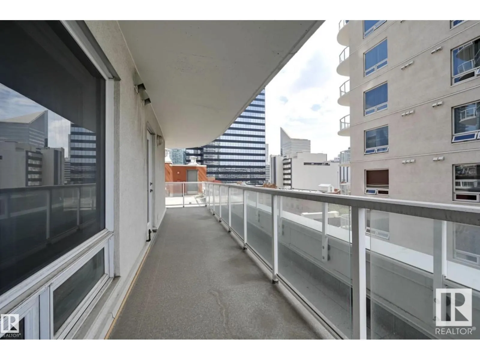 10152 104 ST NW