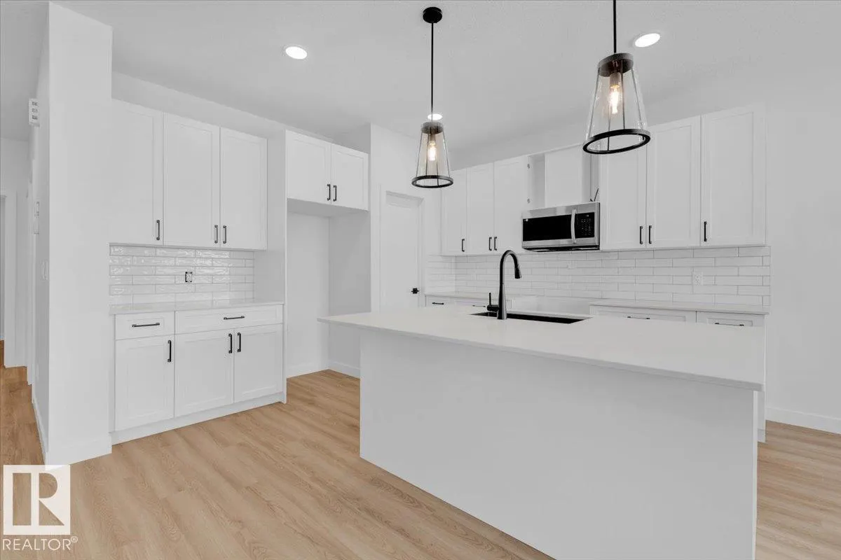 219 RAVINE DR
