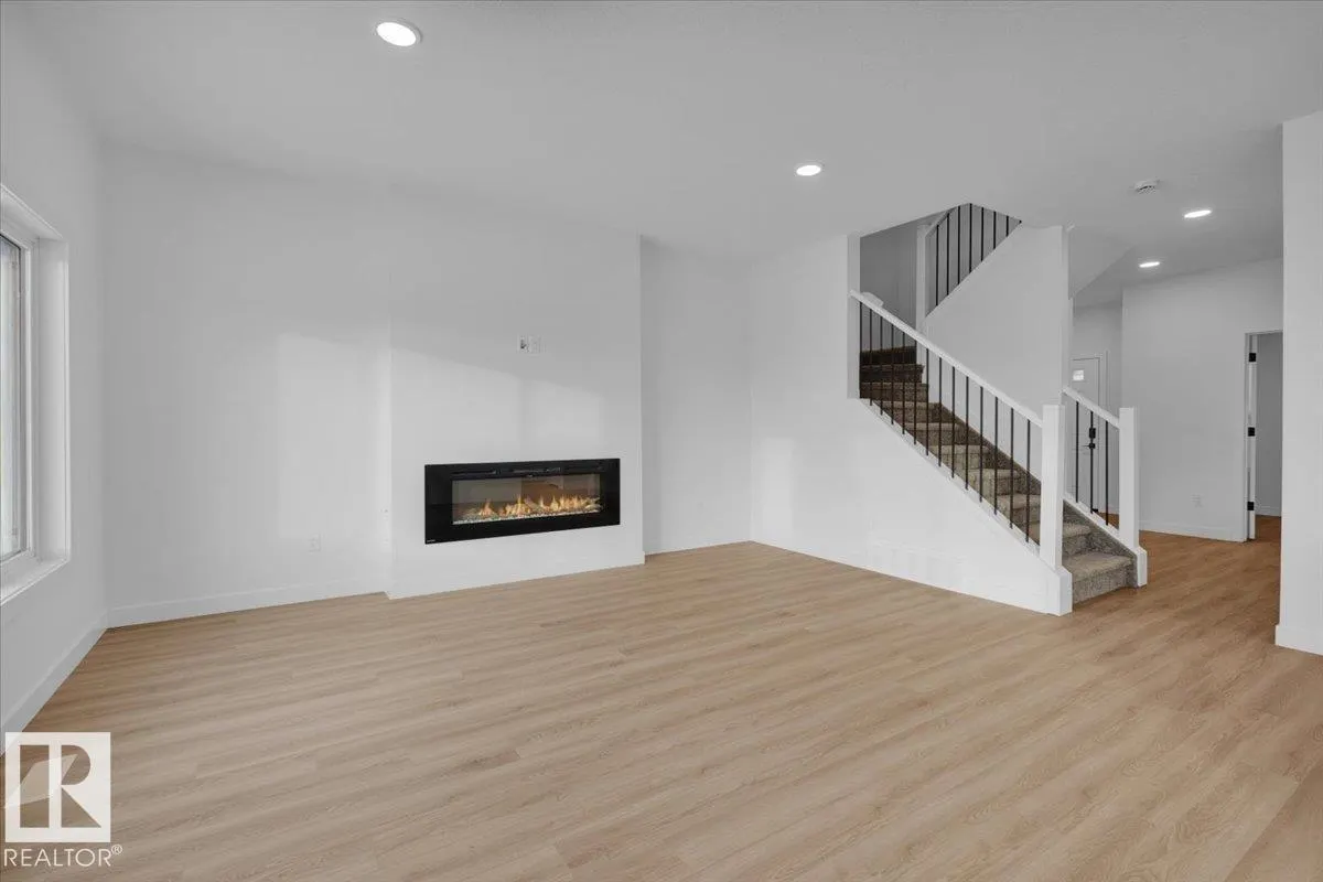 219 RAVINE DR